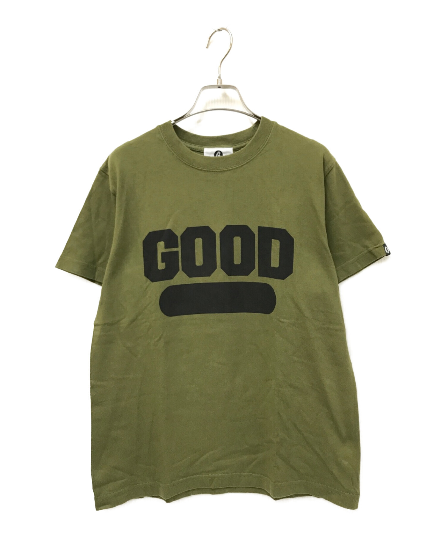 GOOD ENOUGH (グッドイナフ) カレッジロゴプリントTシャツ オリーブ サイズ:M