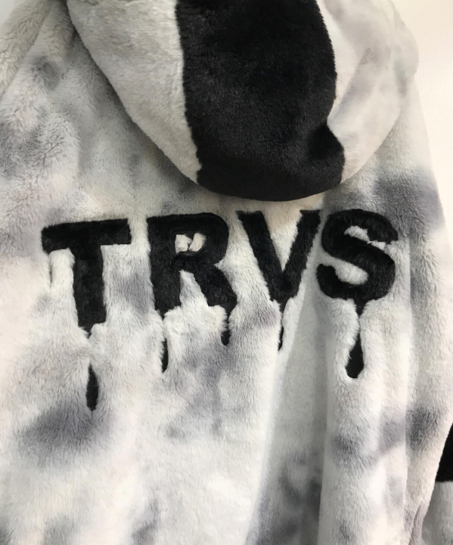 TRAVAS TOKYO (トラヴァストーキョー) パッチワークバックロゴファーパーカー グレー×ブラック サイズ:F