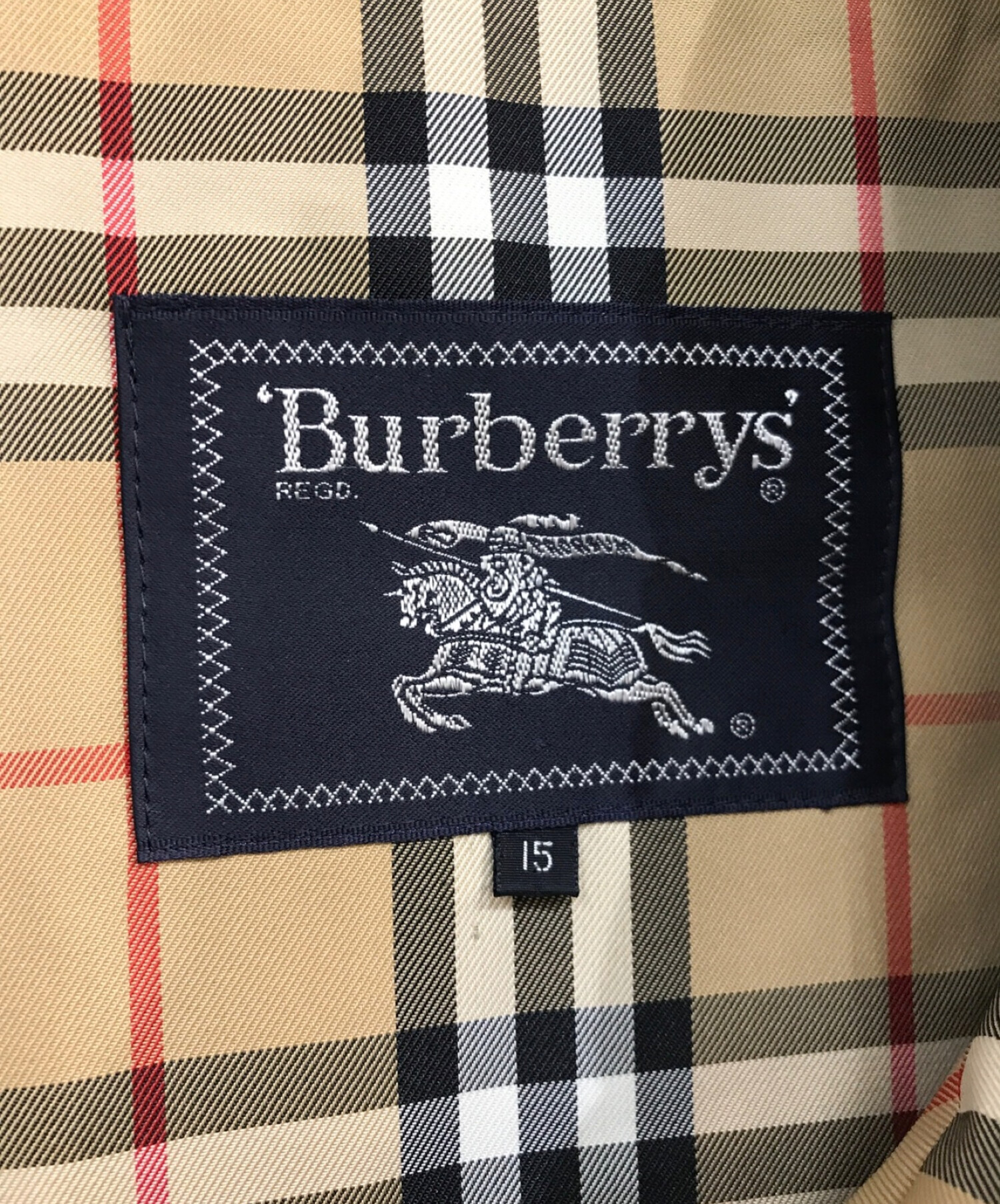Burberry's (バーバリーズ) 金釦裏地ノバチェックキルティングジャケット　ブラック×ベージュ　三陽商会　リバーシブル ブラック×ベージュ  サイズ:15ABR(46)