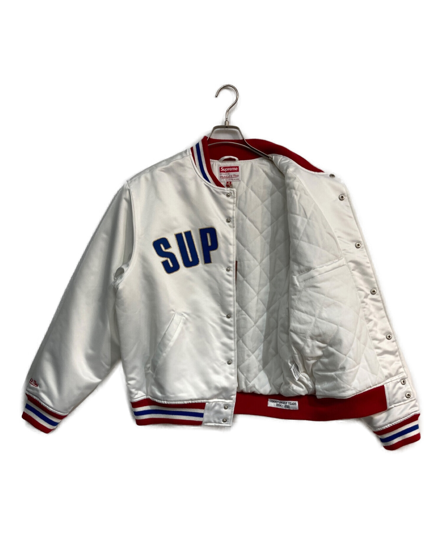 Supreme×Mitchell & Ness (シュプリーム×ミッチェル・アンド・ネス) Satin Varsity Jacket　ヴァ―シティー　 ジャケット　スタジャン　サテン ホワイト×レッド サイズ:M