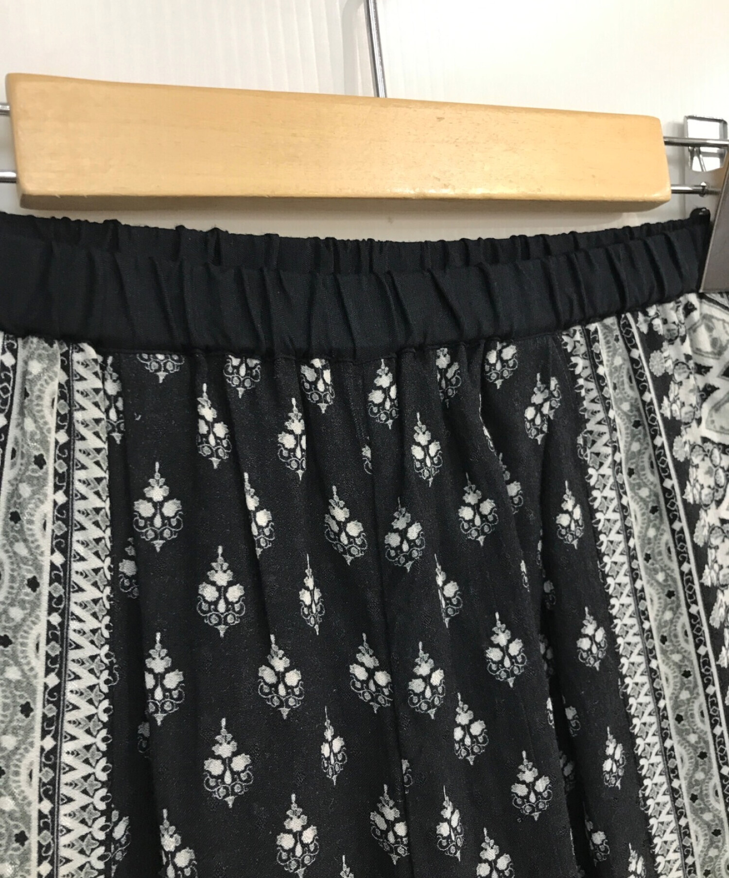 中古・古着通販】sara mallika (サラマリカ) HANKY ETHNIC PRINT PANTS