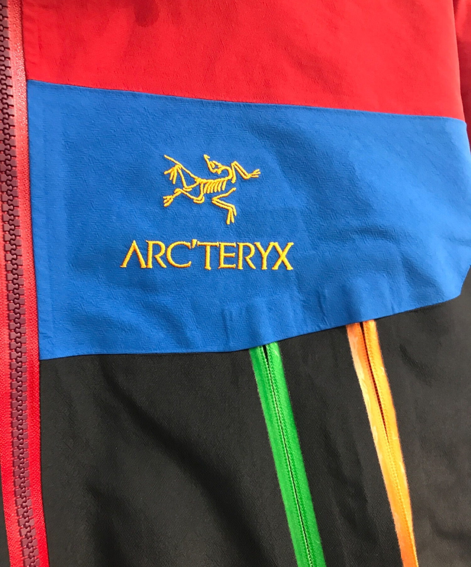 ARC'TERYX (アークテリクス) BEAMS (ビームス) 別注クレイジーカラー Theta SV　ジッププル劣化有　GORE-TEX  マルチカラー サイズ:M