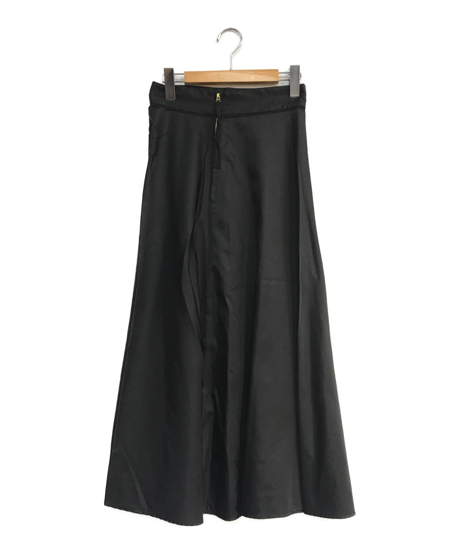 TOMORROW LAND collection (トゥモローランドコレクション) リナイロン サーキュラーロングスカート　 14-05-21-05051　ブラック　ロングスカート ブラック サイズ:34