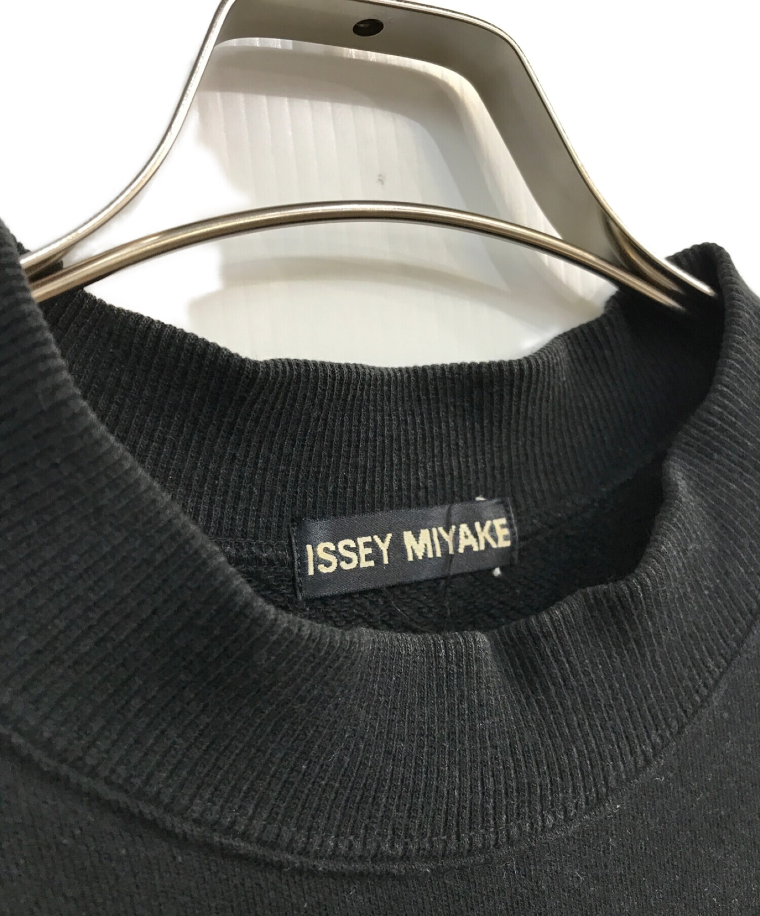 ISSEY MIYAKE (イッセイミヤケ) ドラゴンプリントスウェット　ME43JL074　ブラック ブラック サイズ:M