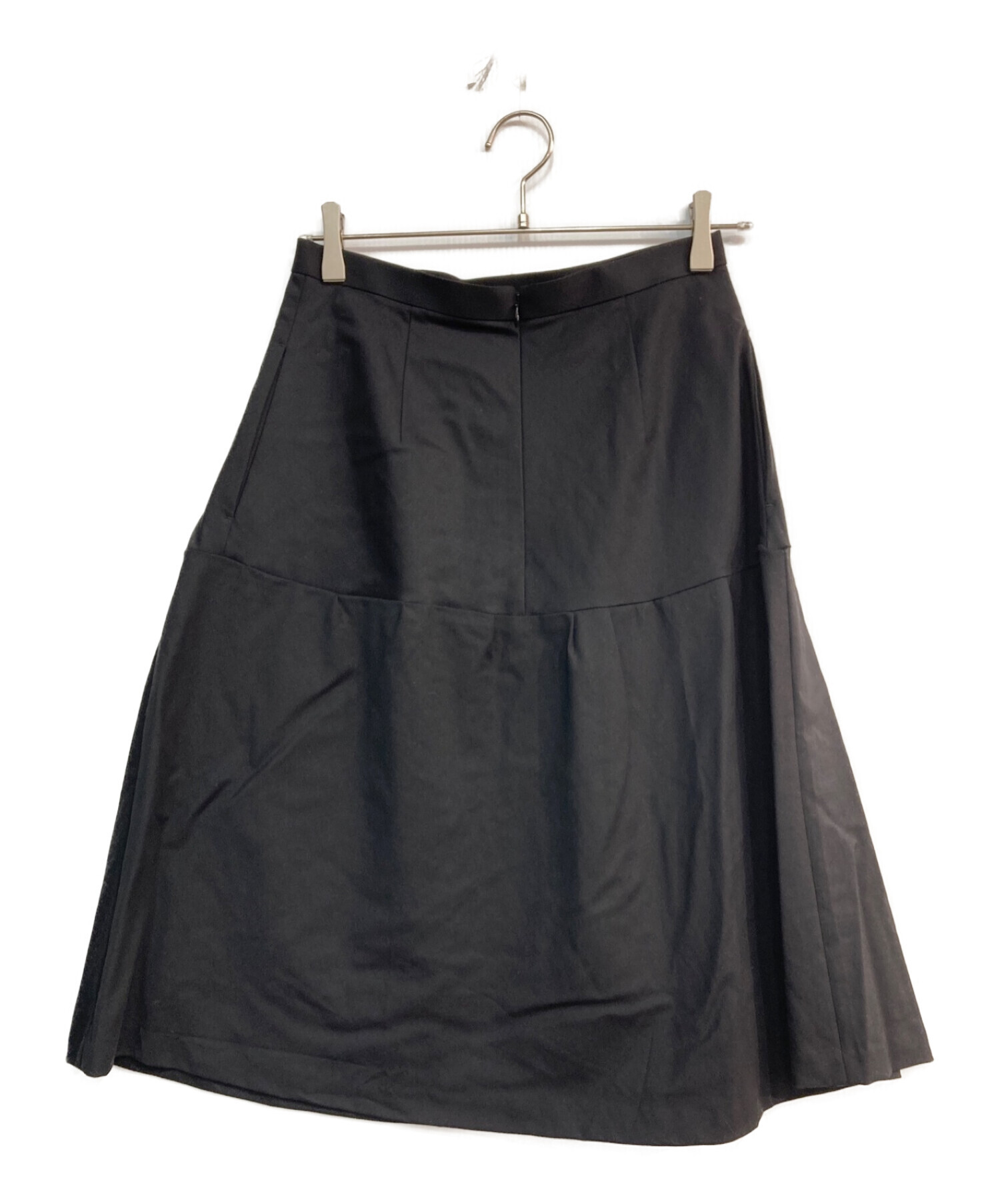 スカートドゥージーエムクラスのブラックスカート