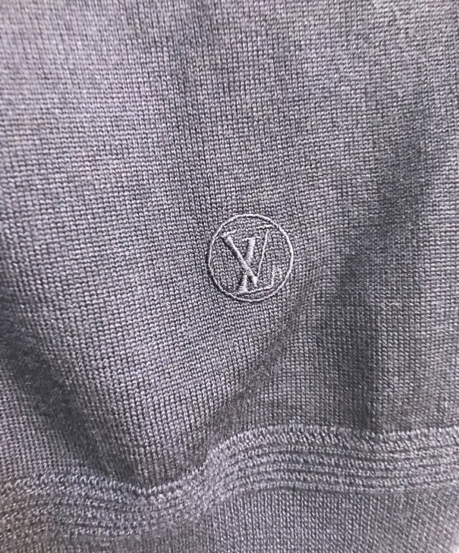 中古・古着通販】LOUIS VUITTON (ルイ ヴィトン) エルボーパッチドライバーズニット RM191Q F87 HAN53W 19SS  ネイビー サイズ:M｜ブランド・古着通販 トレファク公式【TREFAC FASHION】スマホサイト