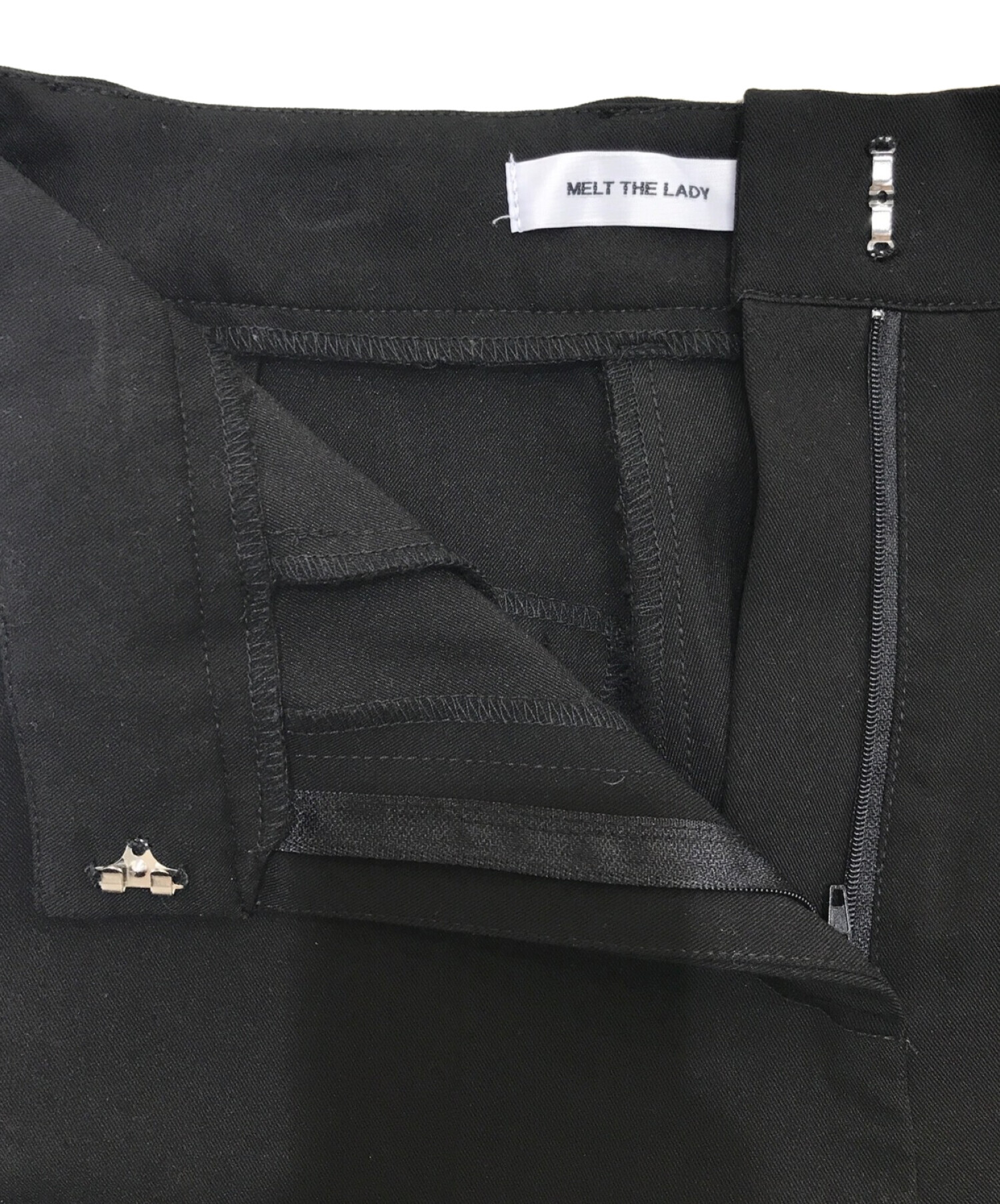 中古・古着通販】MELT THE LADY (メルトザレディ) hook slit slacks pants ブラック サイズ:M｜ブランド・古着通販  トレファク公式【TREFAC FASHION】スマホサイト