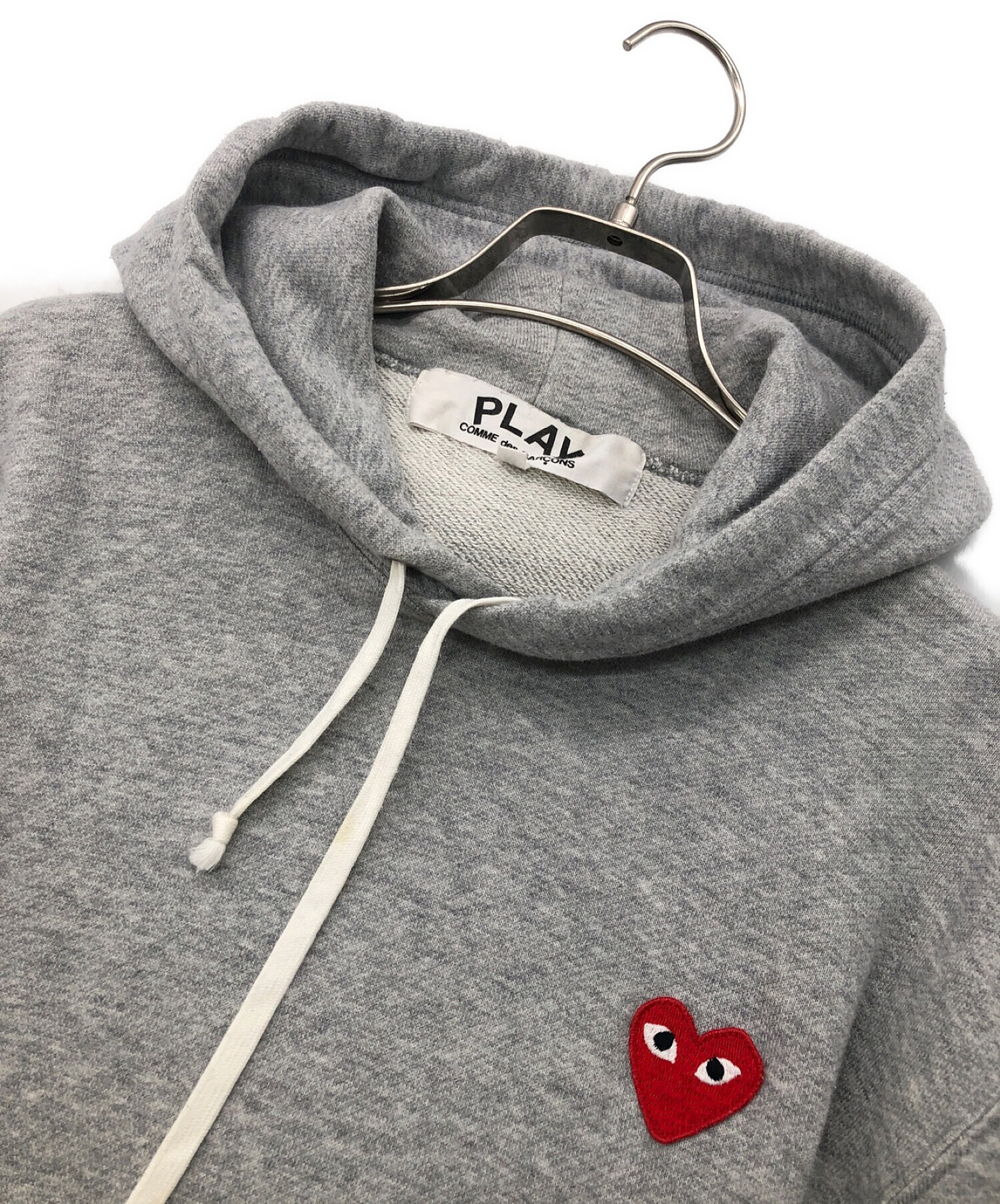 PLAY COMME des GARCONS (プレイ コムデギャルソン) プルオーバーパーカー グレー サイズ:M