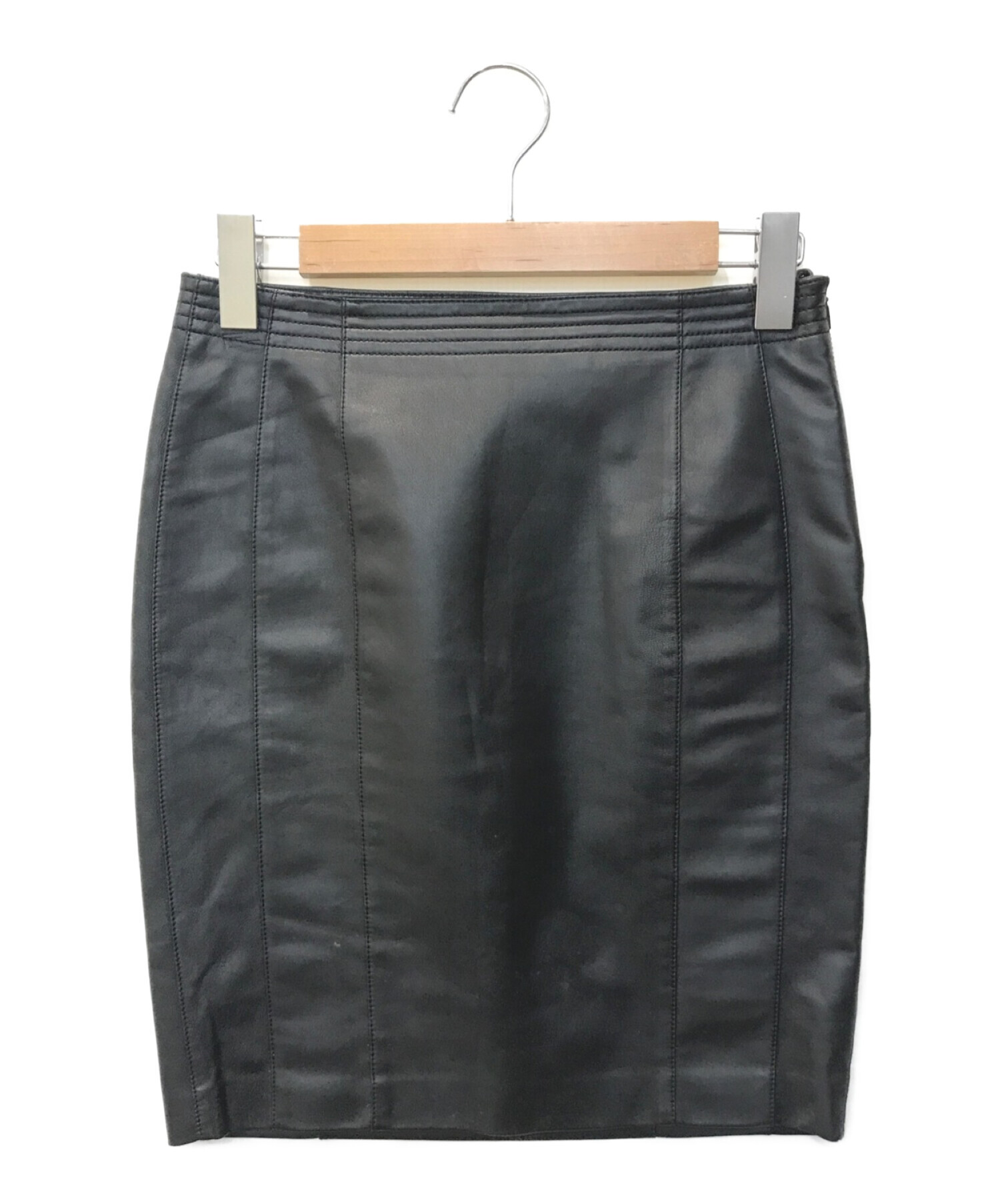 ロエベ ラムレザー 台形スカート 黒 サイズ36 - ファッション