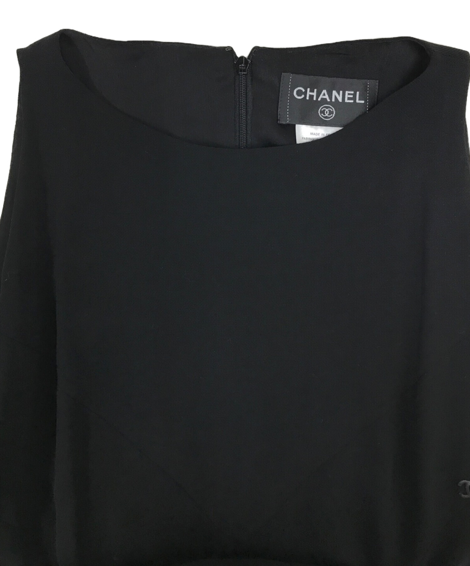 中古・古着通販】CHANEL (シャネル) ココマークパーツ ウールノースリーブワンピース ブラック サイズ:SIZE 40｜ブランド・古着通販  トレファク公式【TREFAC FASHION】スマホサイト