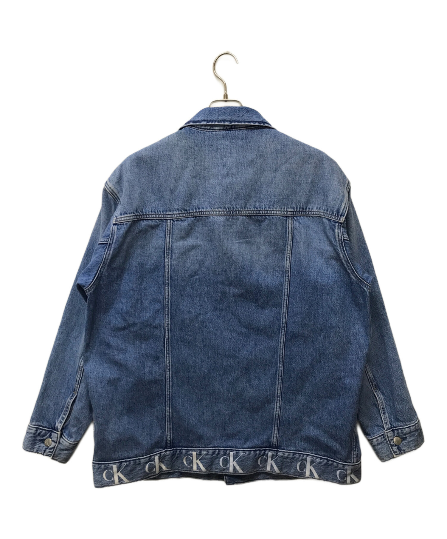 中古・古着通販】Calvin Klein Jeans (カルバンクラインジーンズ) 裾ロゴオーバーサイズデニムジャケット インディゴ サイズ:SIZE  M｜ブランド・古着通販 トレファク公式【TREFAC FASHION】スマホサイト