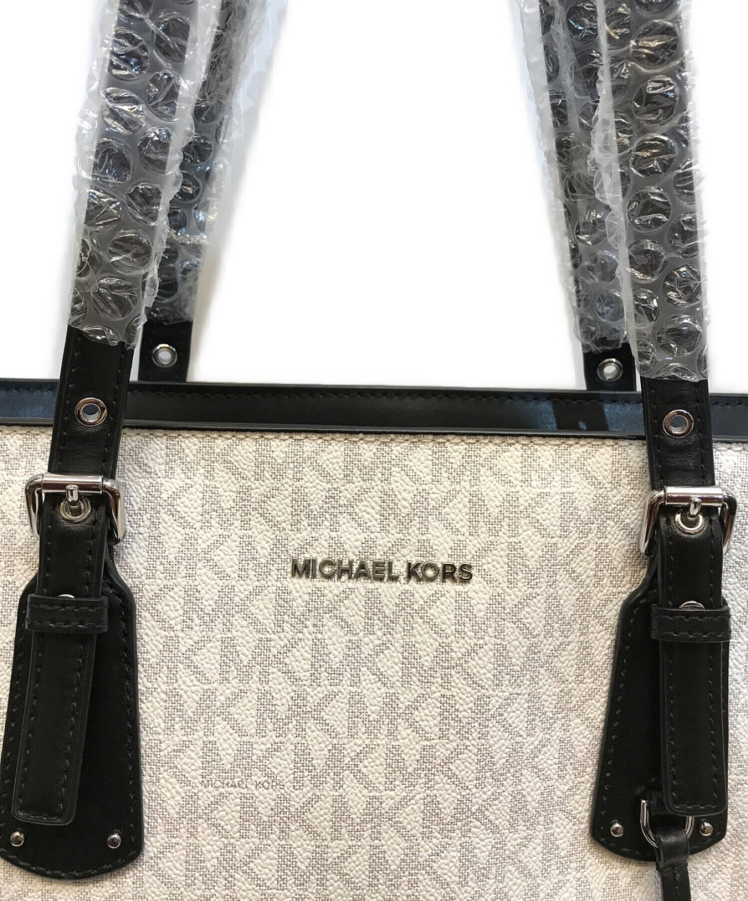 中古・古着通販】MICHAEL KORS (マイケルコース) Voyager Medium Logo