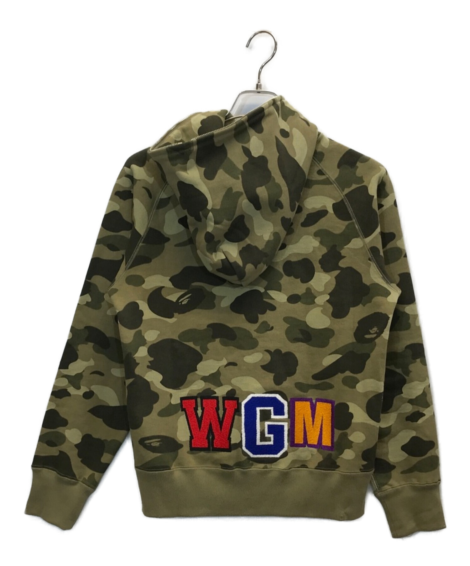 ファッションAPE BAPE KAWS CANDY CAMO 迷彩 パーカー MULTI M - トップス