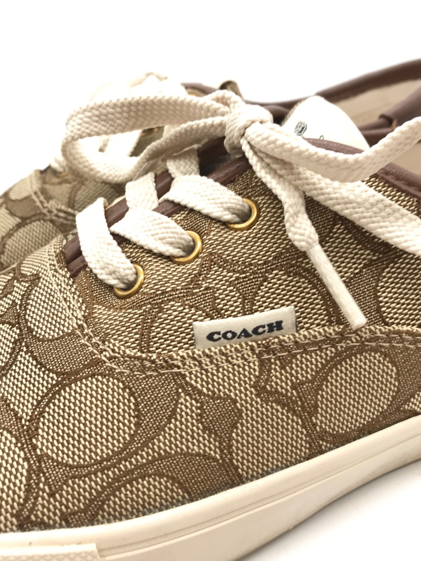 COACH (コーチ) CITYSOLE SKATE　シグネチャー　ローカットスニーカー ベージュ サイズ:US8B　(EUR38.5)