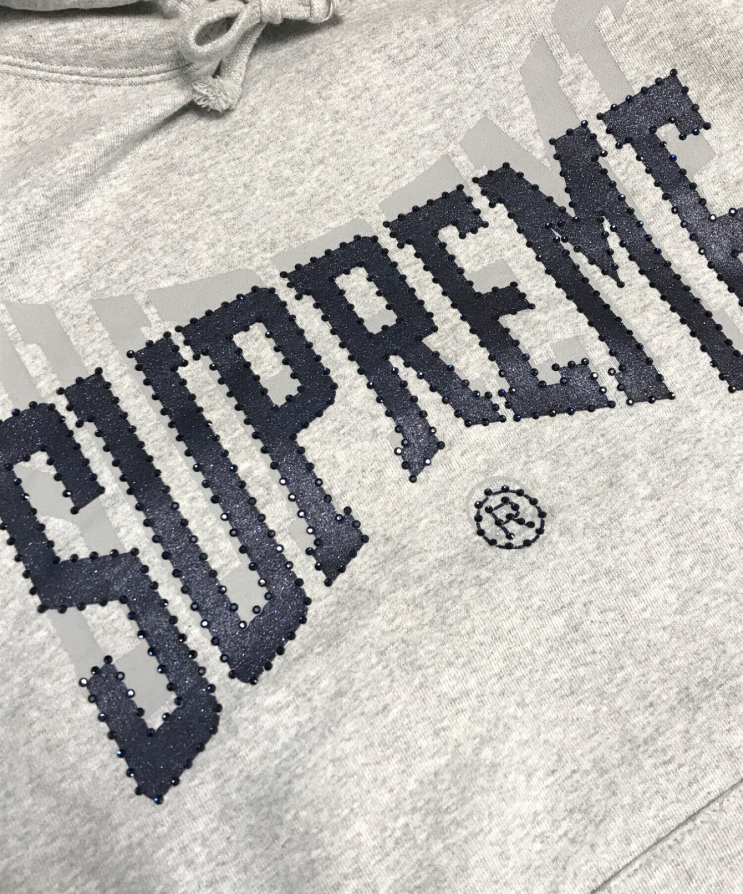 SUPREME (シュプリーム) パーカー グレー サイズ:L