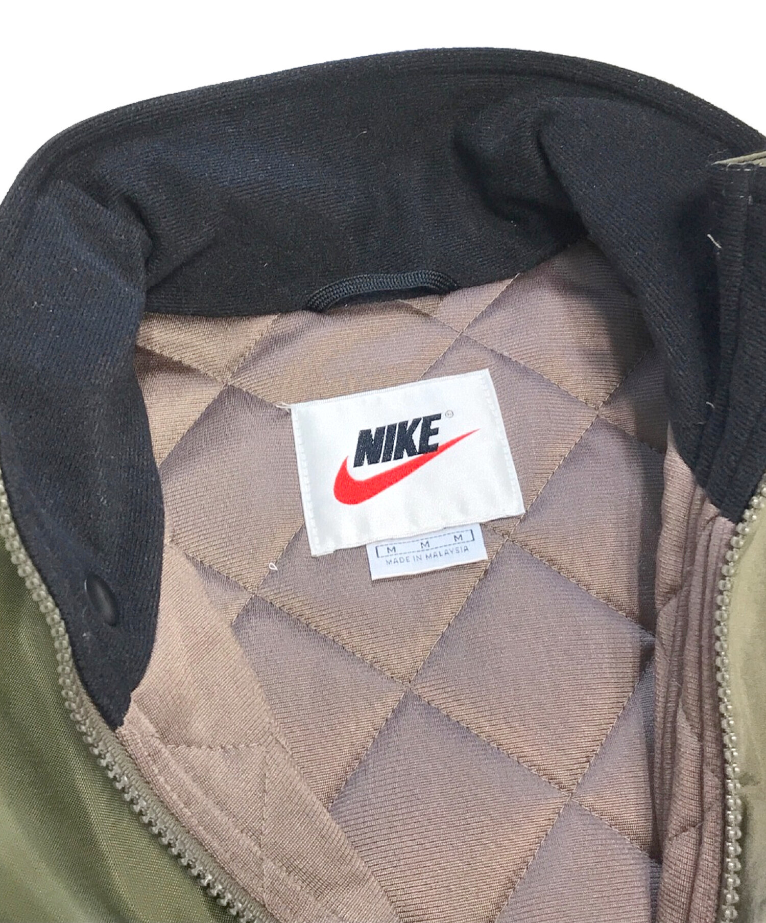 中古・古着通販】NIKE (ナイキ) 中綿ジャケット カーキ サイズ:M