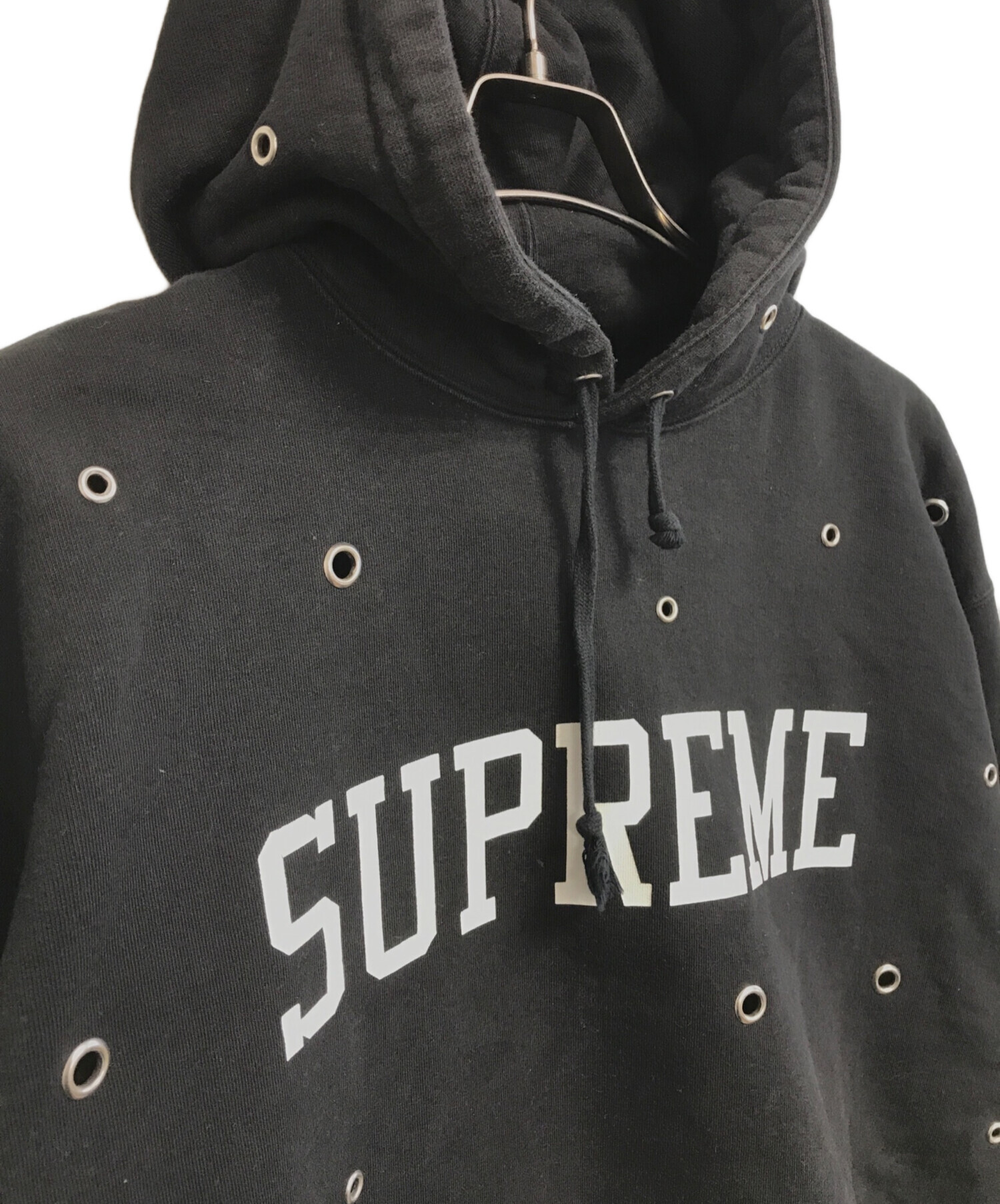 中古・古着通販】SUPREME (シュプリーム) Eyelet Hooded Sweatshirt ブラック サイズ:Large｜ブランド・古着通販  トレファク公式【TREFAC FASHION】スマホサイト