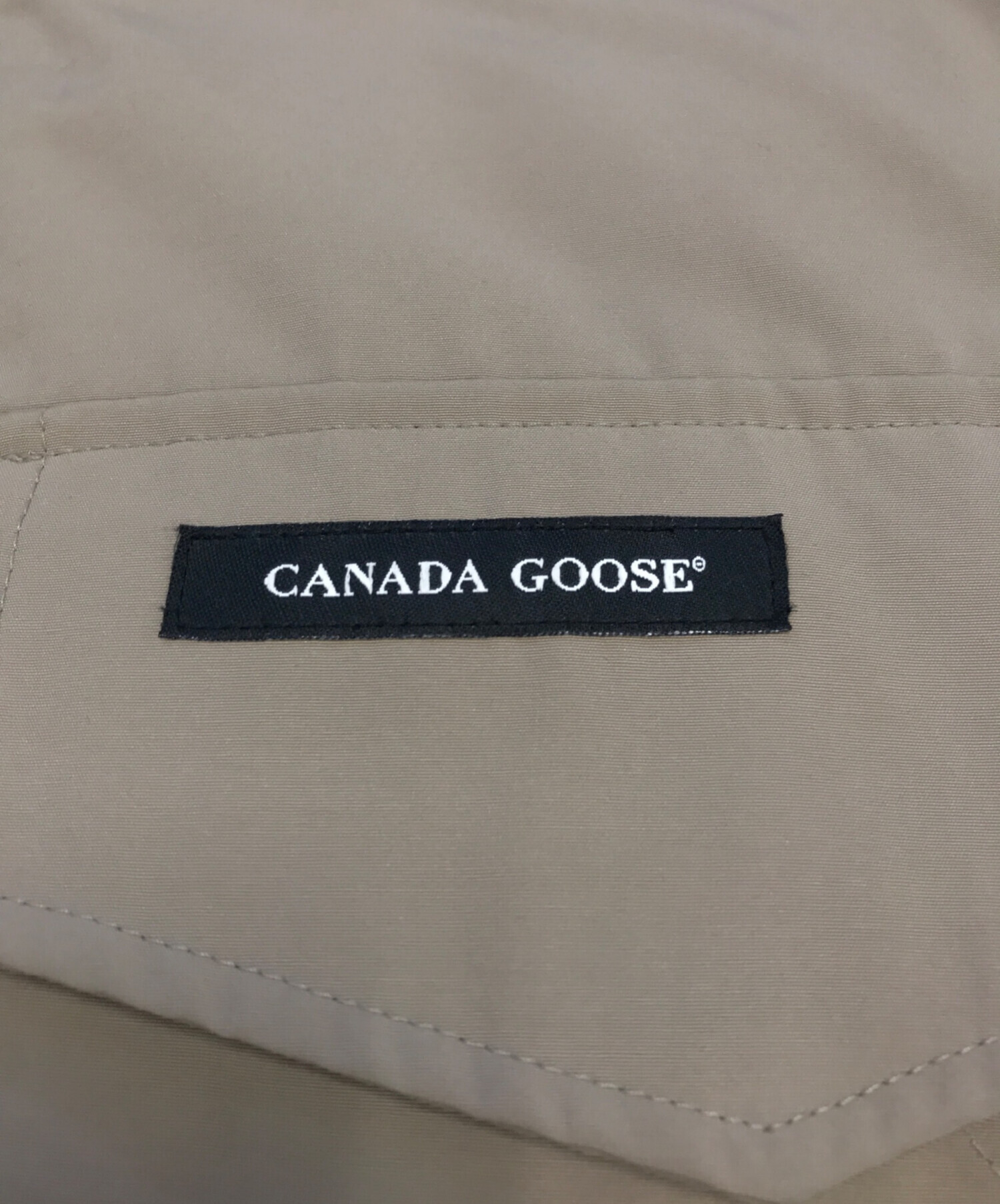 CANADA GOOSE (カナダグース) カムループスダウンジャケット ベージュ サイズ:Ｓ