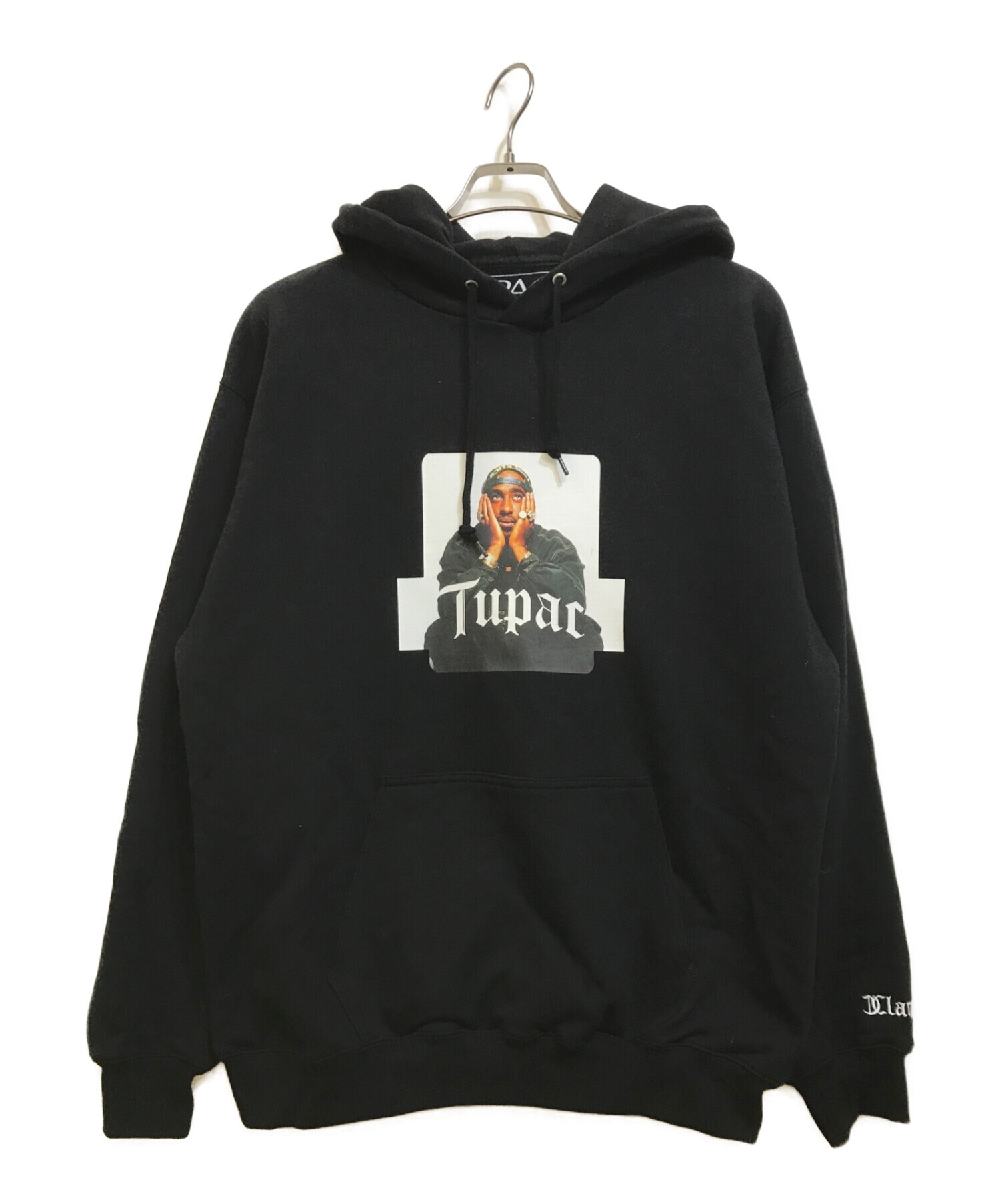 XLARGE×TUPAC (エクストララージ×トゥーパック) プルオーバーパーカー ブラック サイズ:L