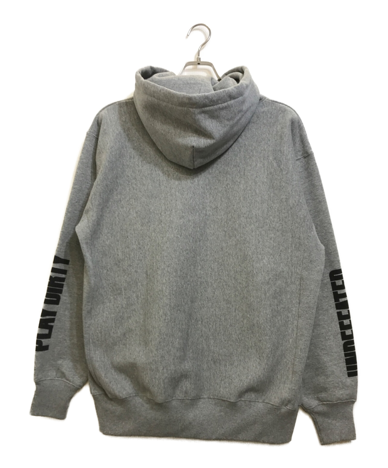 UNDEFEATED (アンディフィーテッド) ONE TWO PULLOVER HOOD グレー サイズ:L