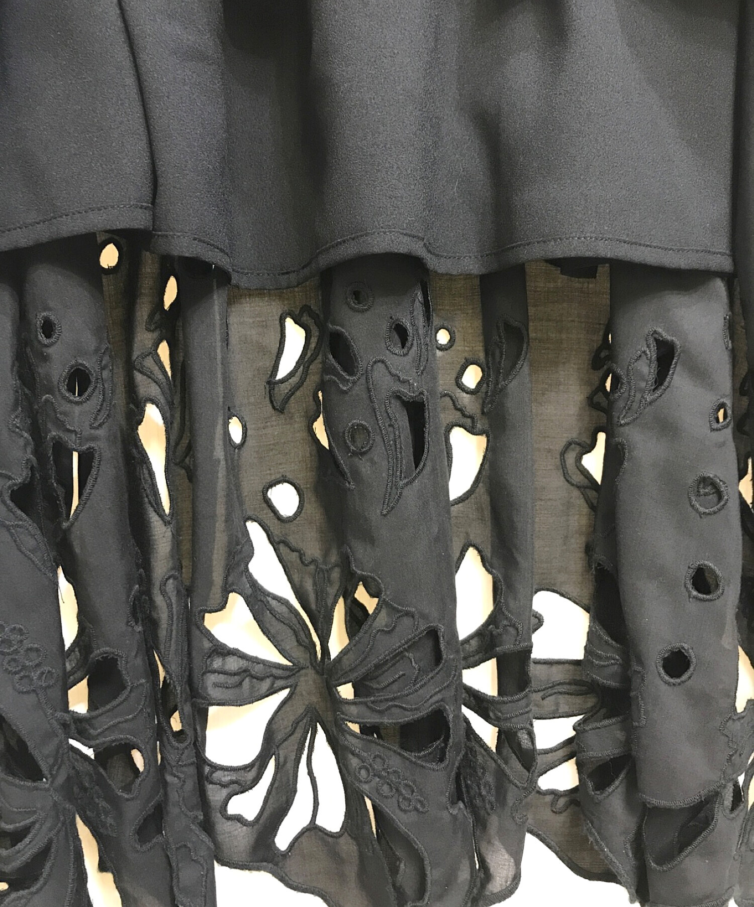 Snidel (スナイデル) カットワーク刺繍ドレス ブラック