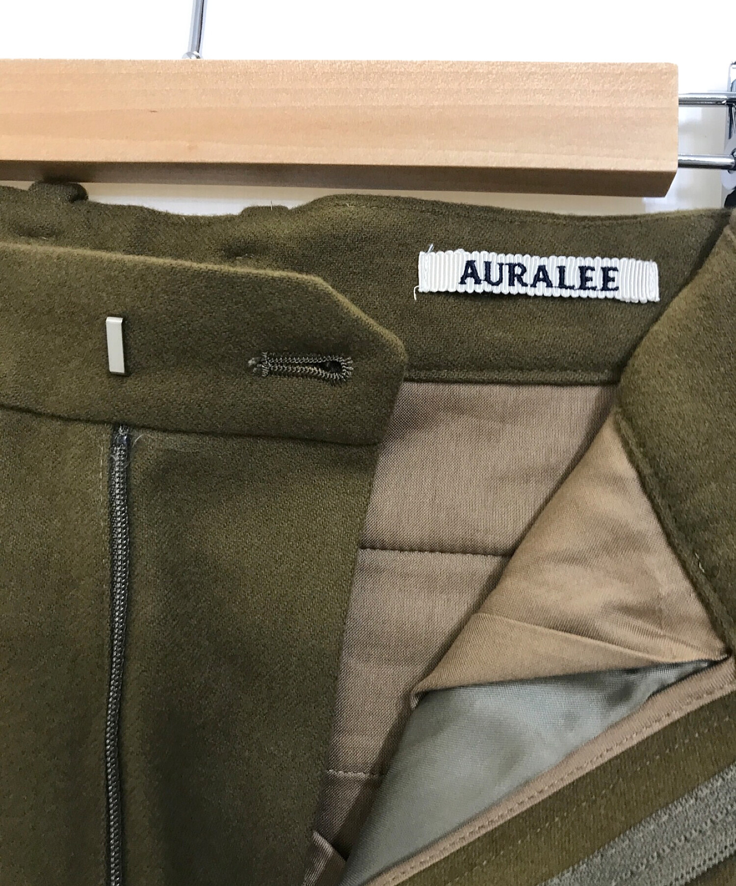 オーラリー AURALEE SOFT WOOL FLANNEL SLACKS - スラックス