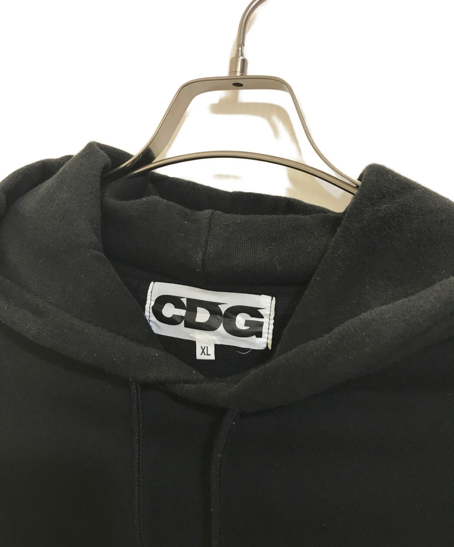CDG (シーディージー) ロゴプルオーバーパーカー ブラック サイズ:XL