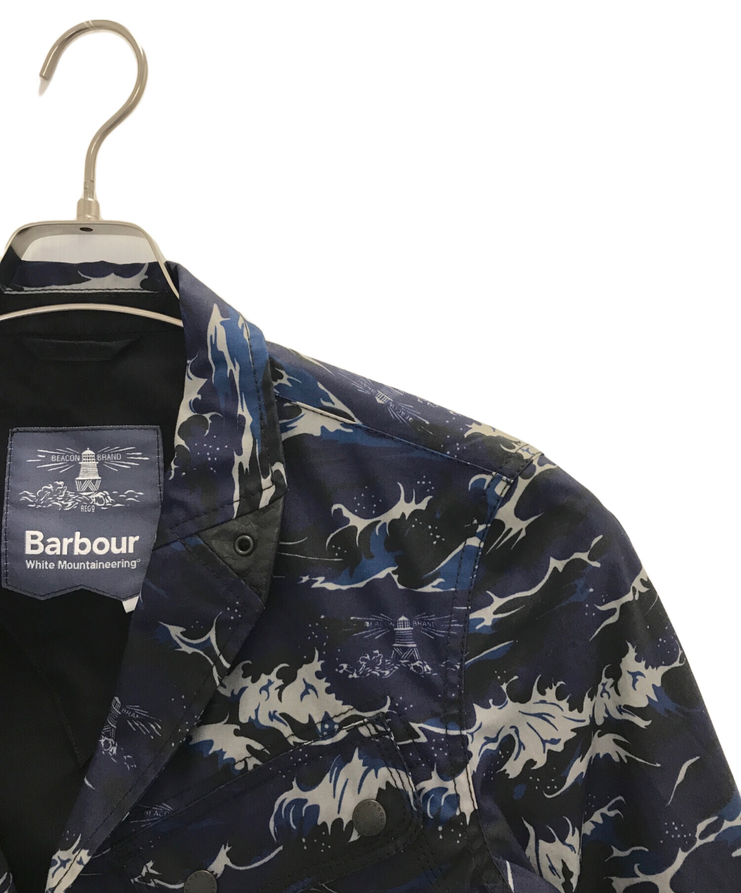 中古・古着通販】Barbour (バブアー) WHITE MOUNTAINEERING (ホワイトマウンテ二アニング) WAVE PRINT  LAPEL JACKET ネイビー サイズ:S｜ブランド・古着通販 トレファク公式【TREFAC FASHION】スマホサイト