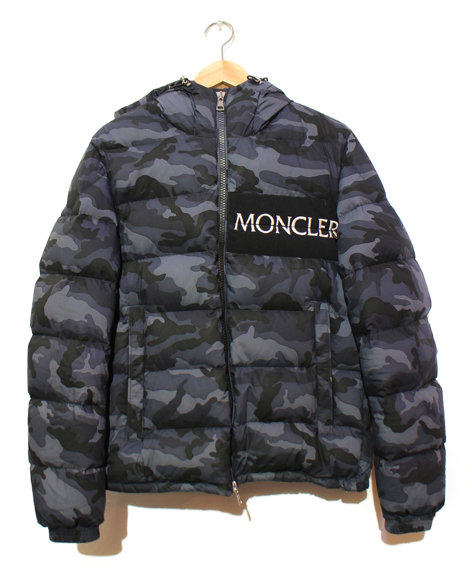 MONCLER (モンクレール) ダウンジャケット グレー×ブラック サイズ:2 カモフラージュ柄