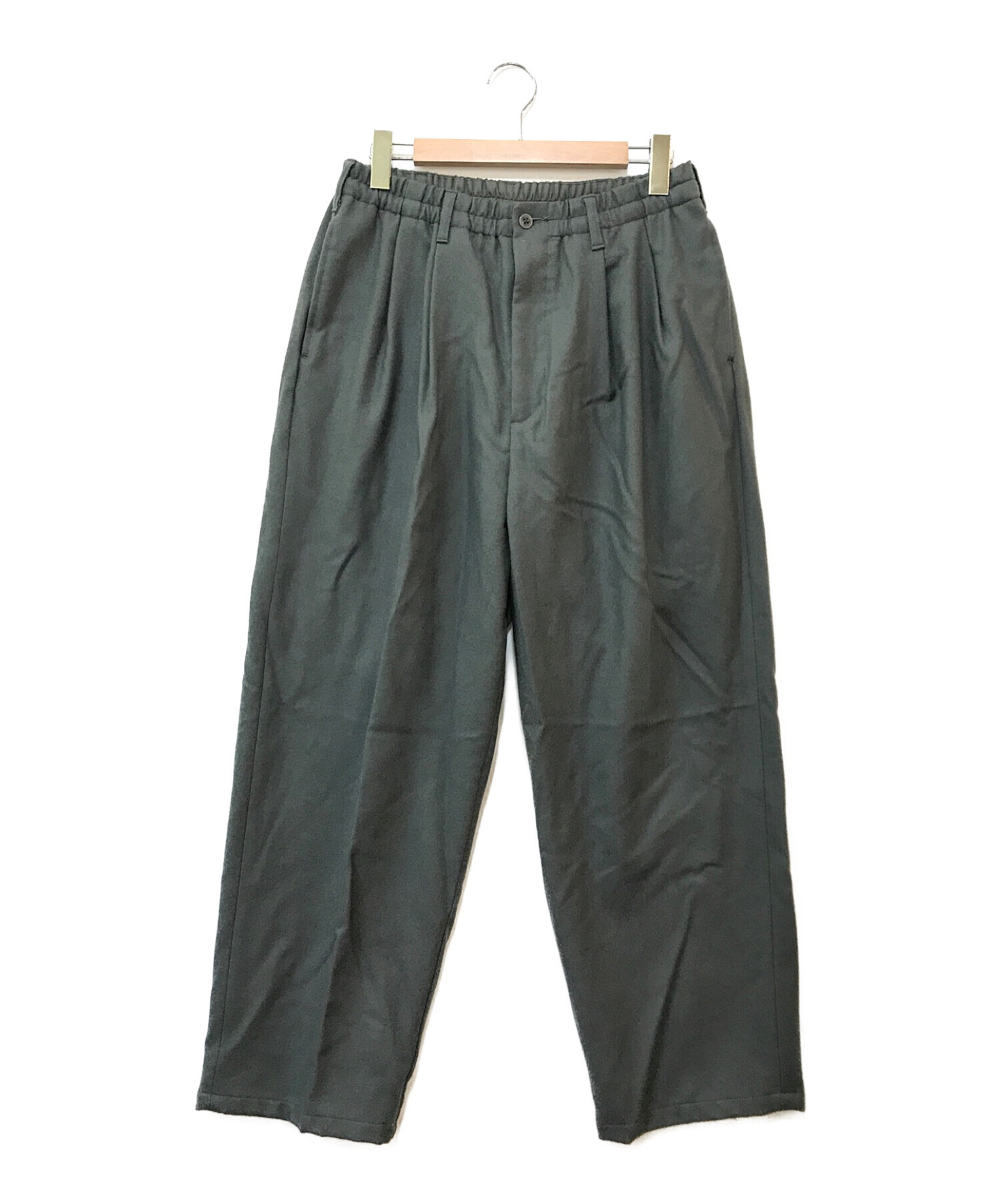 COOTIE PRODUCTIONS (クーティープロダクツ) Wool Serge 2 Tuck Easy Pants グレー サイズ:MEDIUM