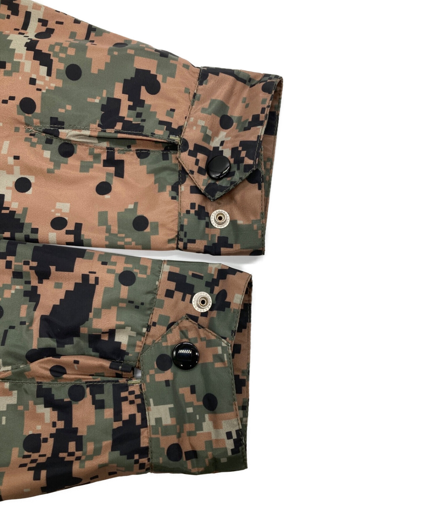 Comme des outlet garcons camo jacket