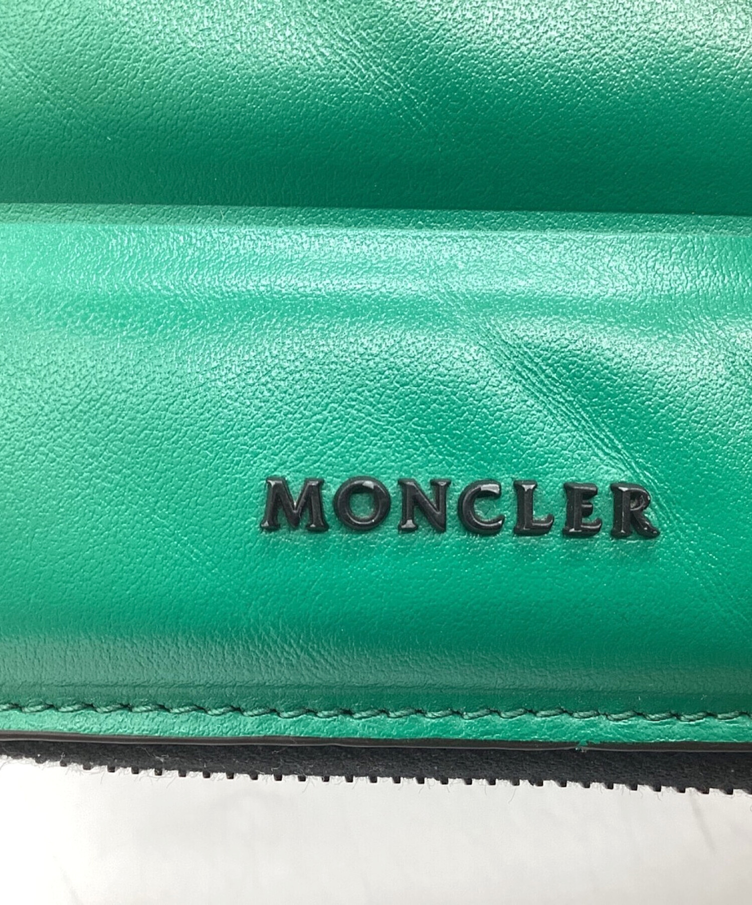 MONCLER (モンクレール) ストラップ付ウォレット グリーン