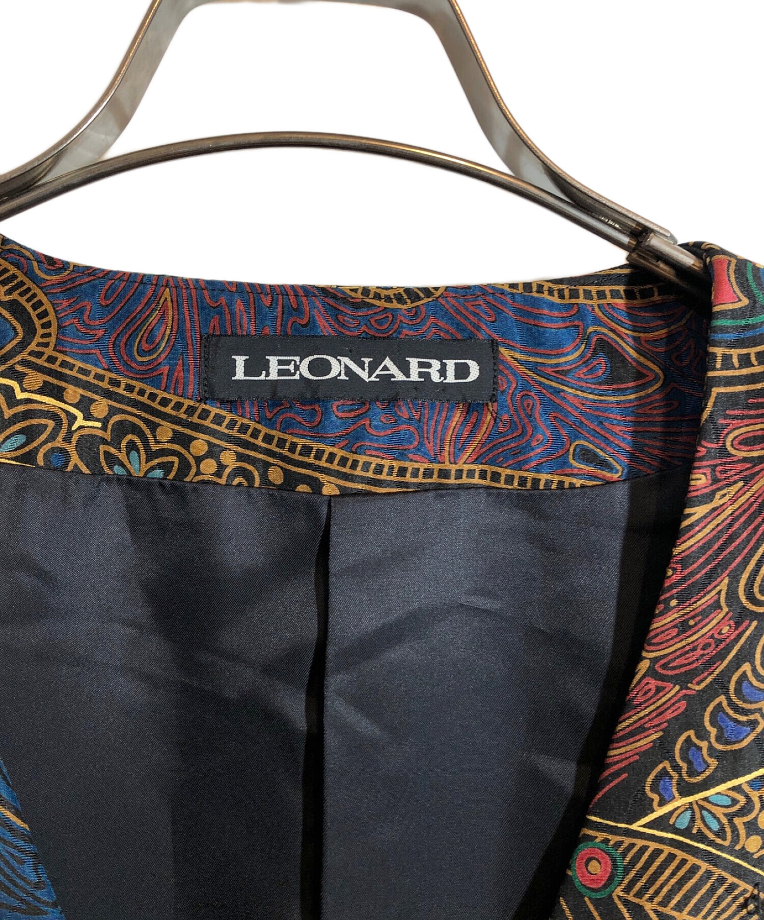 中古・古着通販】LEONARD (レオナール) 金釦総柄ノーカラーダブルジャケット レッド サイズ:11｜ブランド・古着通販  トレファク公式【TREFAC FASHION】スマホサイト