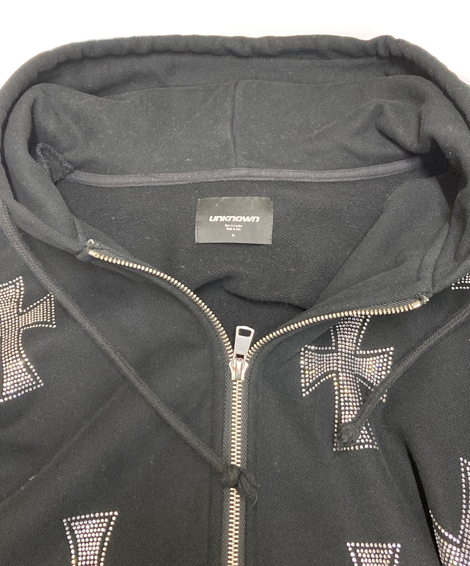 アンノウン・ロンドン Cross Rhinestone Zip Hoodie高品質ライン