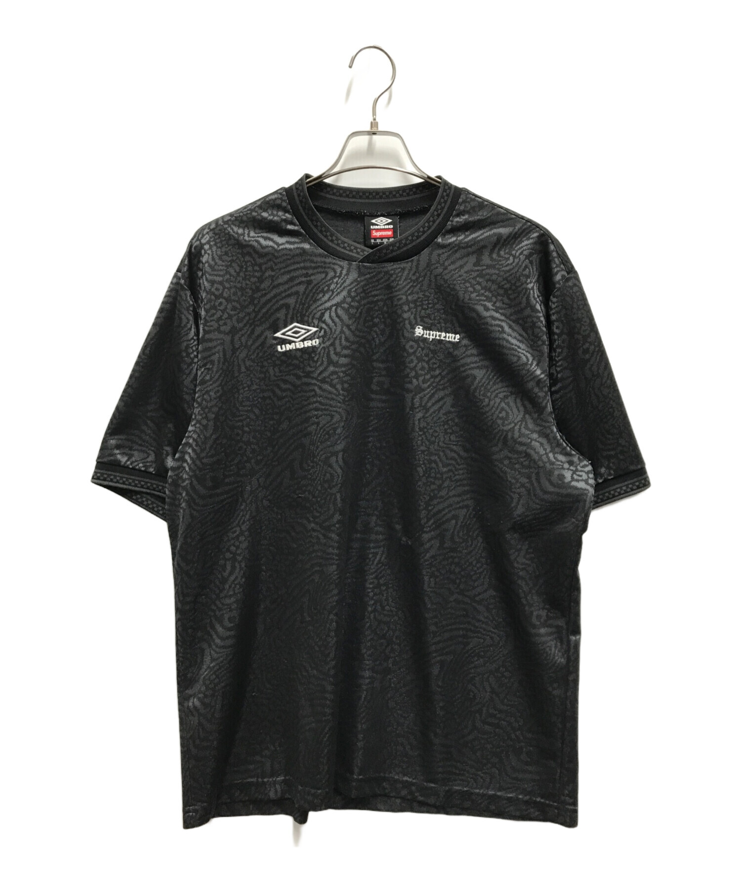 中古・古着通販】UMBRO (アンブロ) Supreme (シュプリーム) JACQUARD ANIMAL PRINT SOCCER JERSEY  ブラック サイズ:L｜ブランド・古着通販 トレファク公式【TREFAC FASHION】スマホサイト