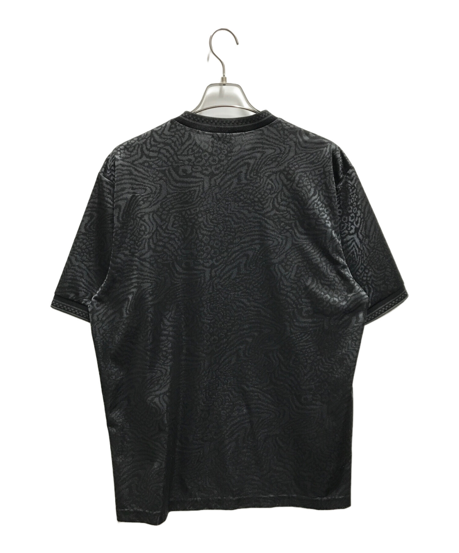 中古・古着通販】UMBRO (アンブロ) Supreme (シュプリーム) JACQUARD ANIMAL PRINT SOCCER JERSEY  ブラック サイズ:L｜ブランド・古着通販 トレファク公式【TREFAC FASHION】スマホサイト