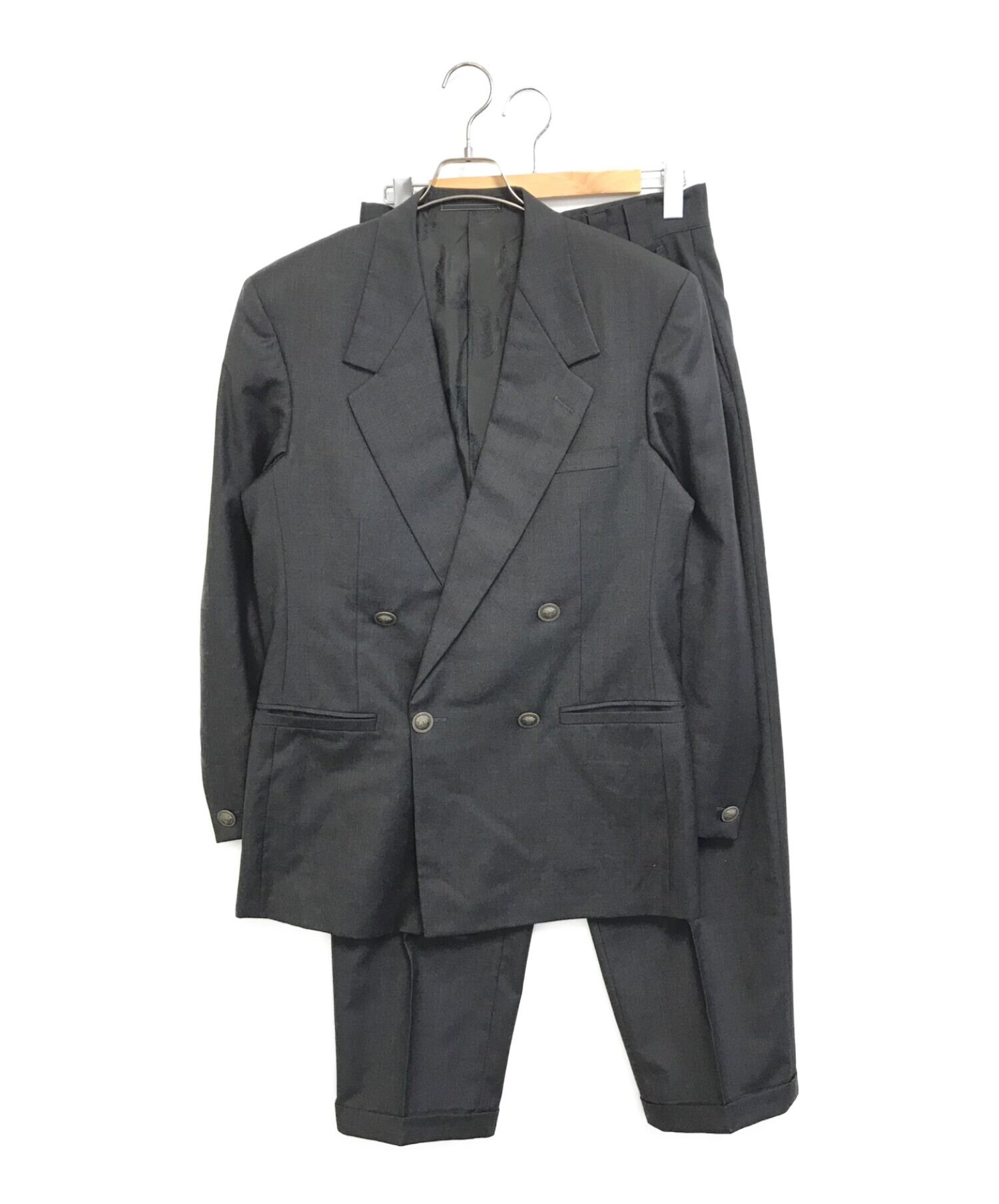 39,999円【値下可】ジャンヌヴェルサーチのスーツ