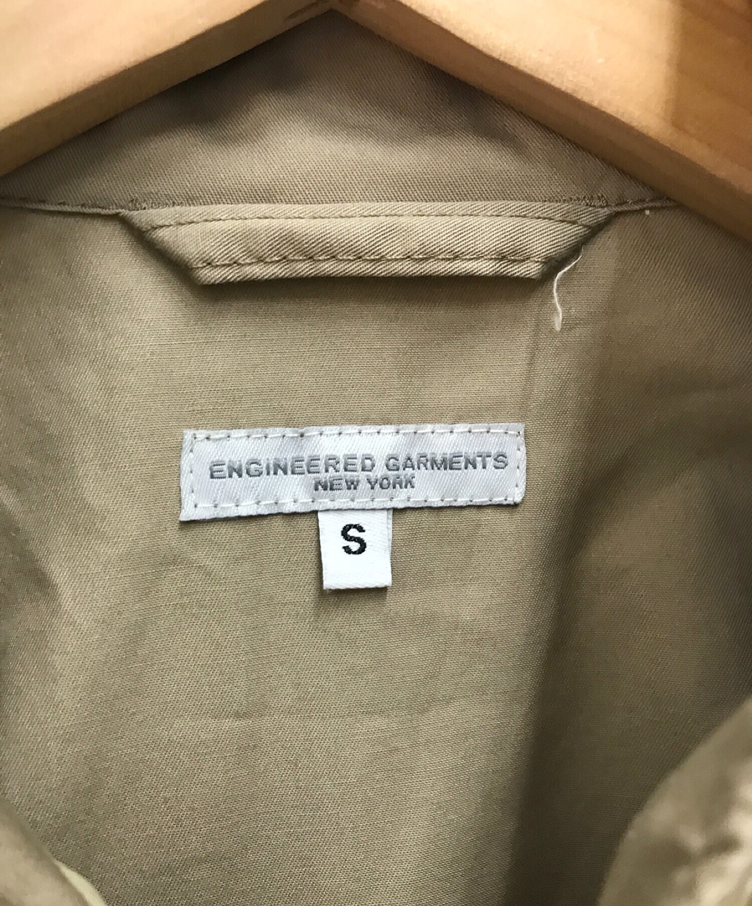 Engineered Garments (エンジニアドガーメンツ) パッチワークロガージャケット ベージュ サイズ:S