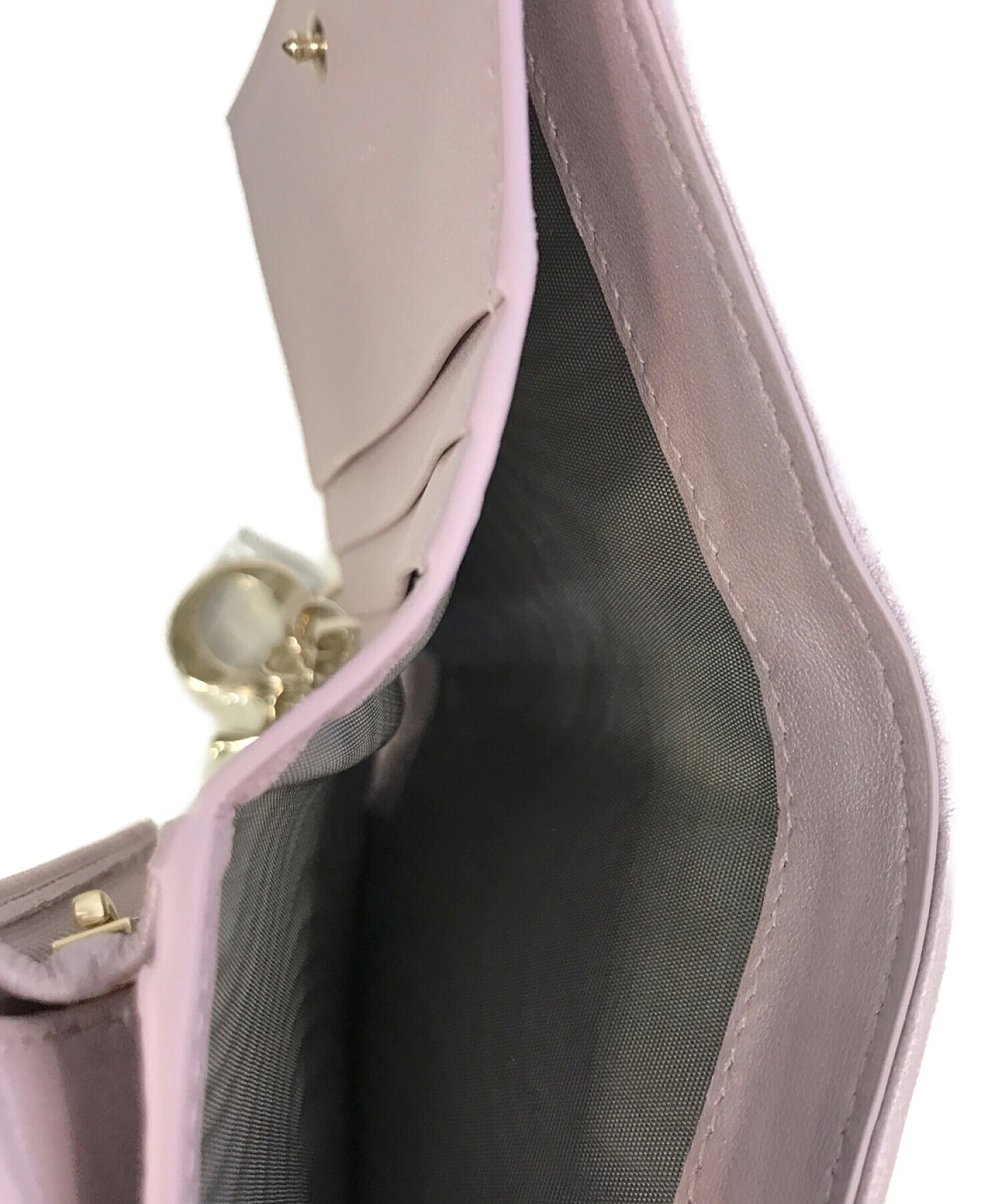 Christian Dior (クリスチャン ディオール) レディディオールミディアムウォレット　二つ折り財布　コンパクトウォレット　チャーム付き