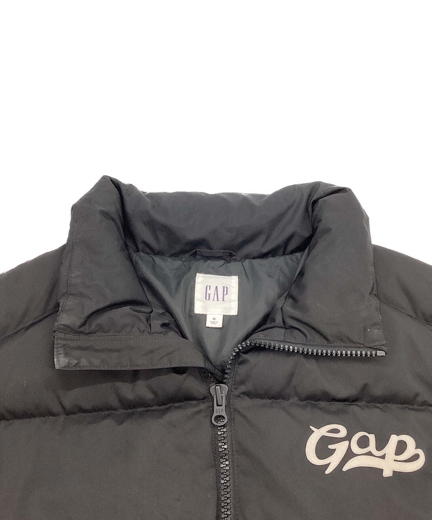 中古・古着通販】GAP (ギャップ) ヘビーウェイト ショート ダウンジャケット スタンドカラー バックロゴ リフレクターロゴ ブラック サイズ:M｜ブランド・古着通販  トレファク公式【TREFAC FASHION】スマホサイト