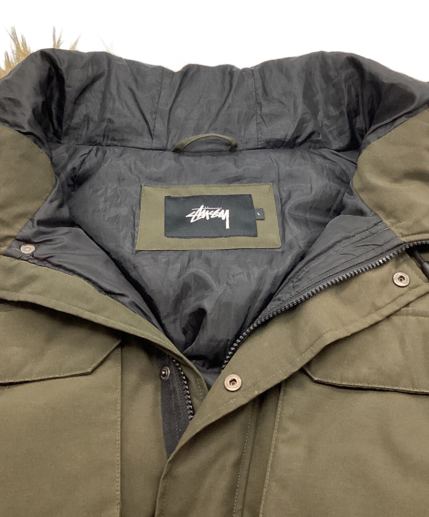 中古・古着通販】stussy (ステューシー) ファー付きダウンジャケット ミリタリー フーディ オリーブ サイズ:L｜ブランド・古着通販  トレファク公式【TREFAC FASHION】スマホサイト