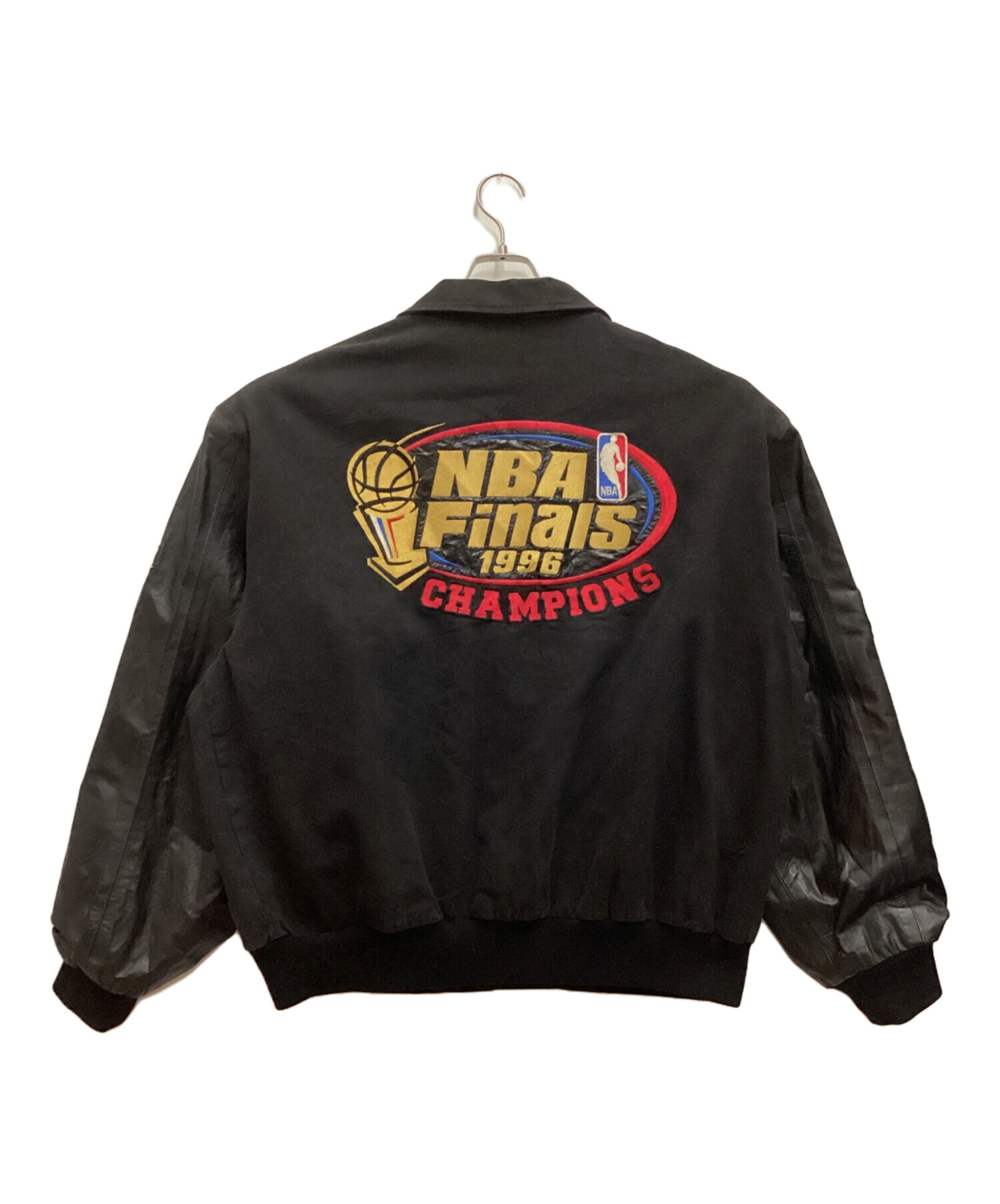 中古・古着通販】JEFF HAMILTON (ジェフハミルトン) 古着ブルズレザー切替スタジャン 1996NBAファイナル優勝 CHICAGO  BULLS USA製 ブラック サイズ:XXL｜ブランド・古着通販 トレファク公式【TREFAC FASHION】スマホサイト