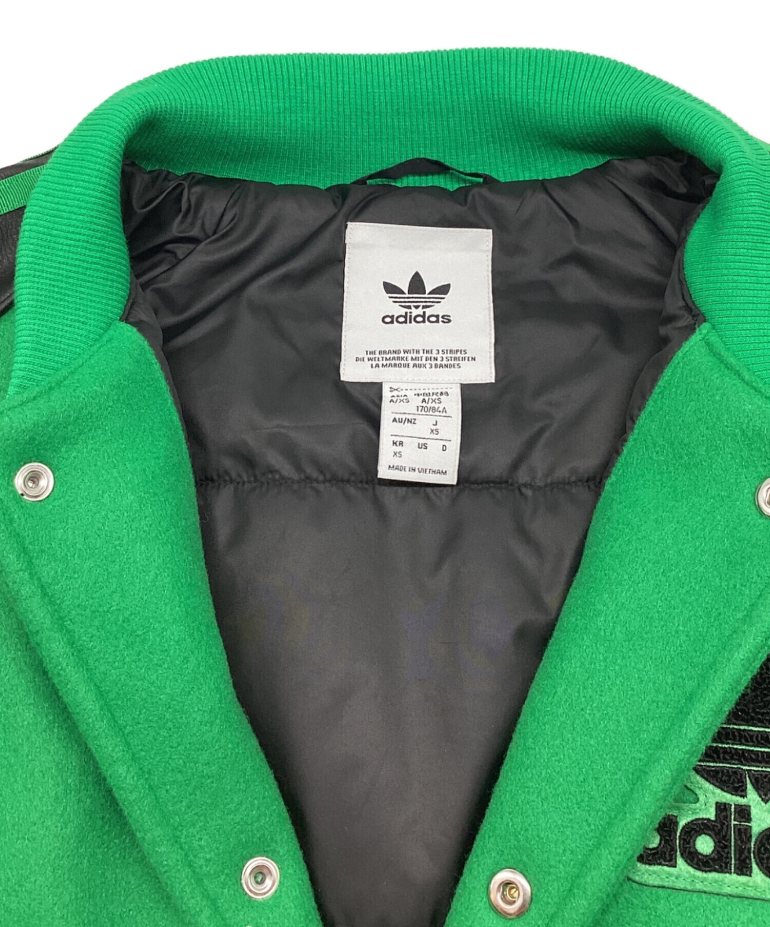 中古・古着通販】adidas (アディダス) SSTボンバージャケット スタジャン バイカラー 3ストライプ グリーン×ブラック  サイズ:XS｜ブランド・古着通販 トレファク公式【TREFAC FASHION】スマホサイト