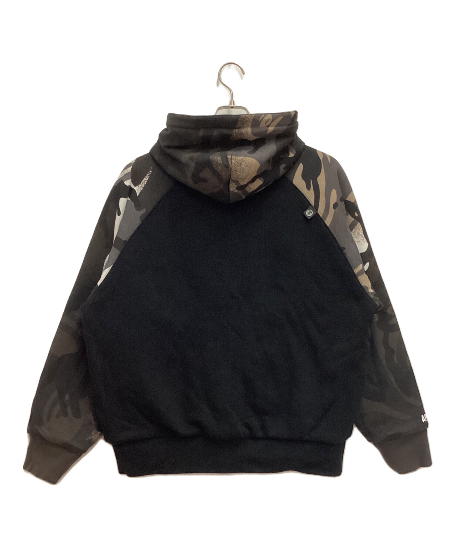 中古・古着通販】Aape BY A BATHING APE (エーエイプ バイ アベイシングエイプ) REVERSIBLE BUTTON HOODIE  / リバーシブル ボタン フーディ スタジャン ブラック サイズ:M｜ブランド・古着通販 トレファク公式【TREFAC FASHION】スマホサイト