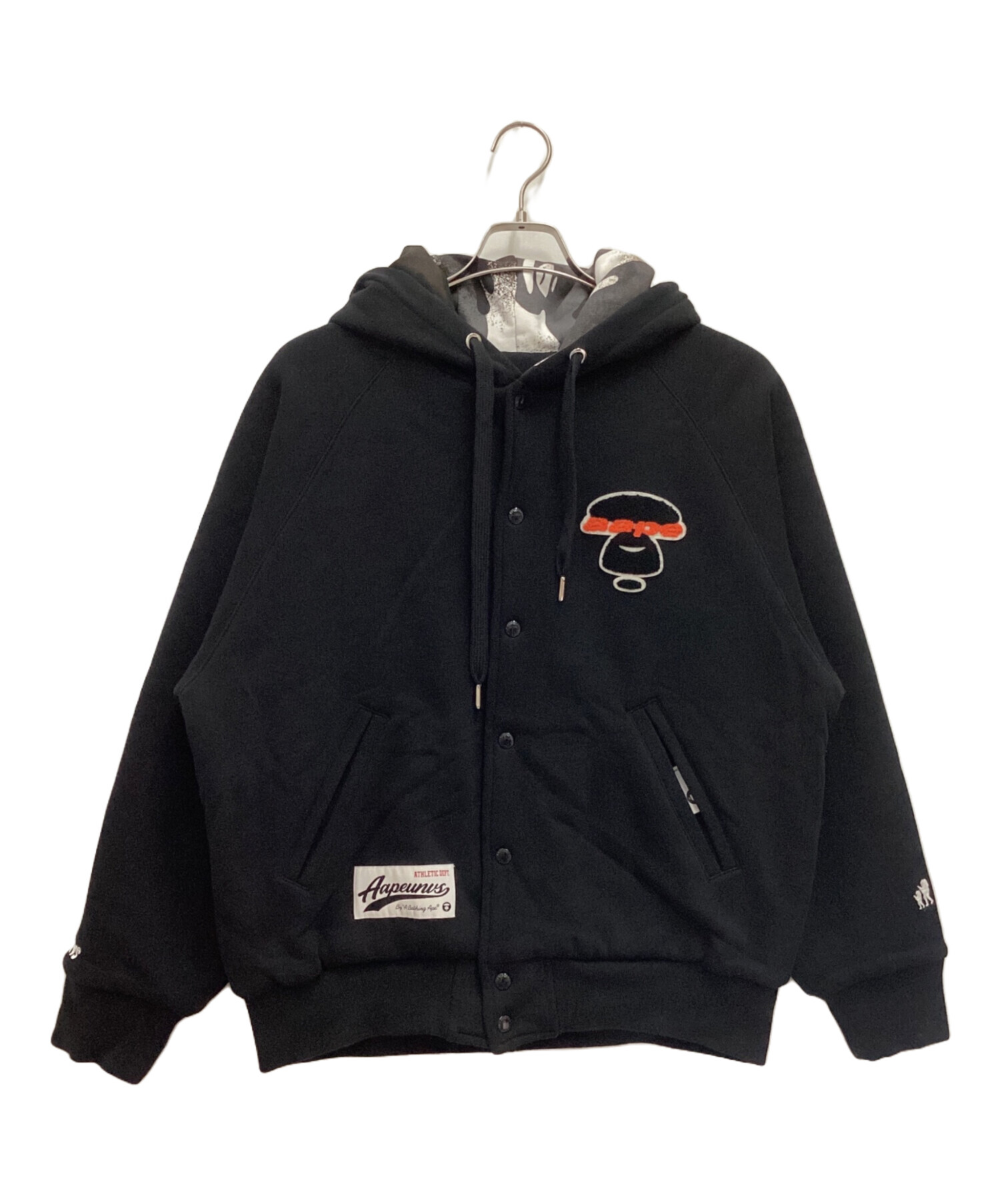 中古・古着通販】Aape BY A BATHING APE (エーエイプ バイ アベイシングエイプ) REVERSIBLE BUTTON HOODIE  / リバーシブル ボタン フーディ スタジャン ブラック サイズ:M｜ブランド・古着通販 トレファク公式【TREFAC FASHION】スマホサイト