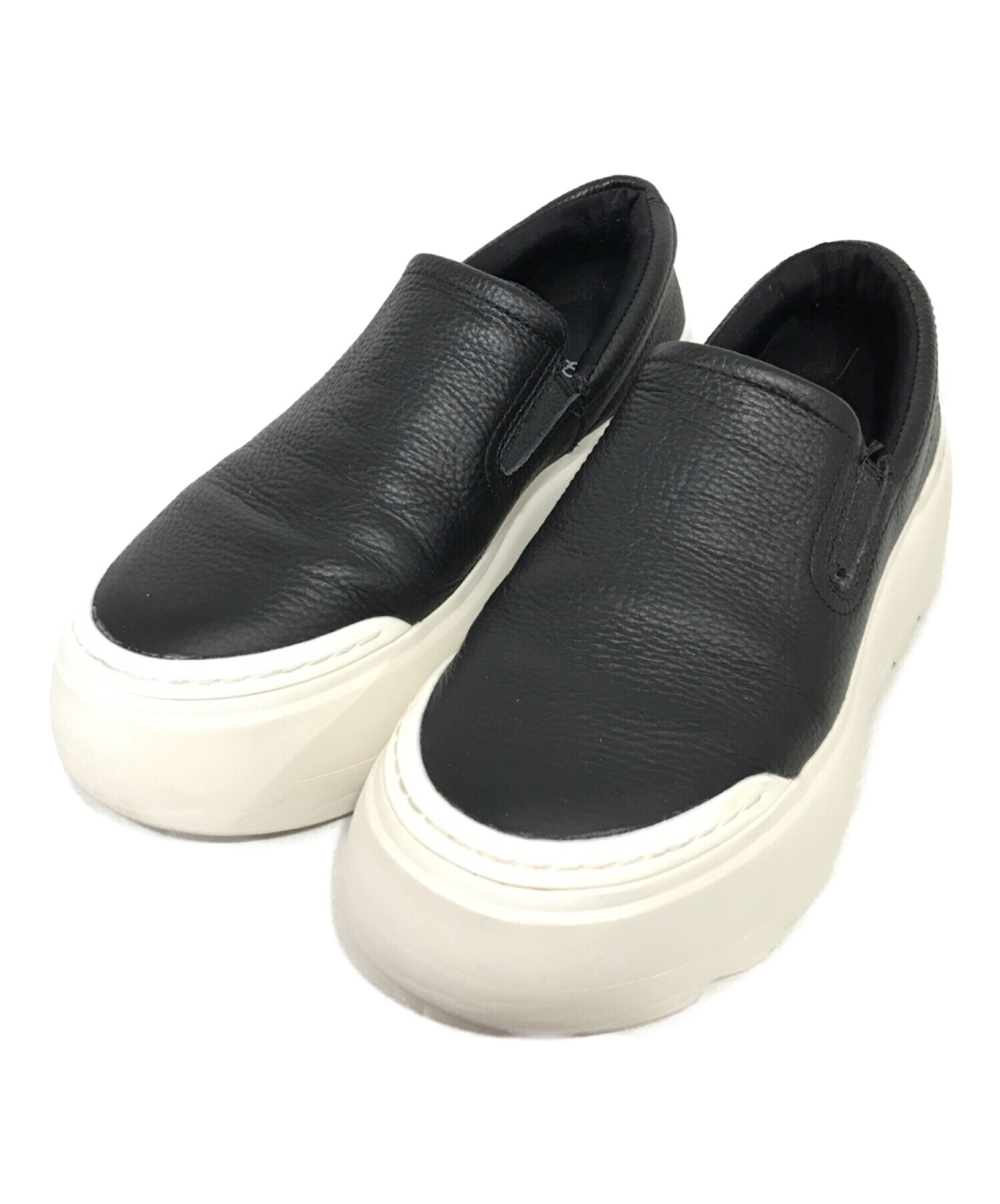 UGG (アグ) MARIN MEGA SLIP ON ブラック×ホワイト サイズ:SIZE 22.5cm