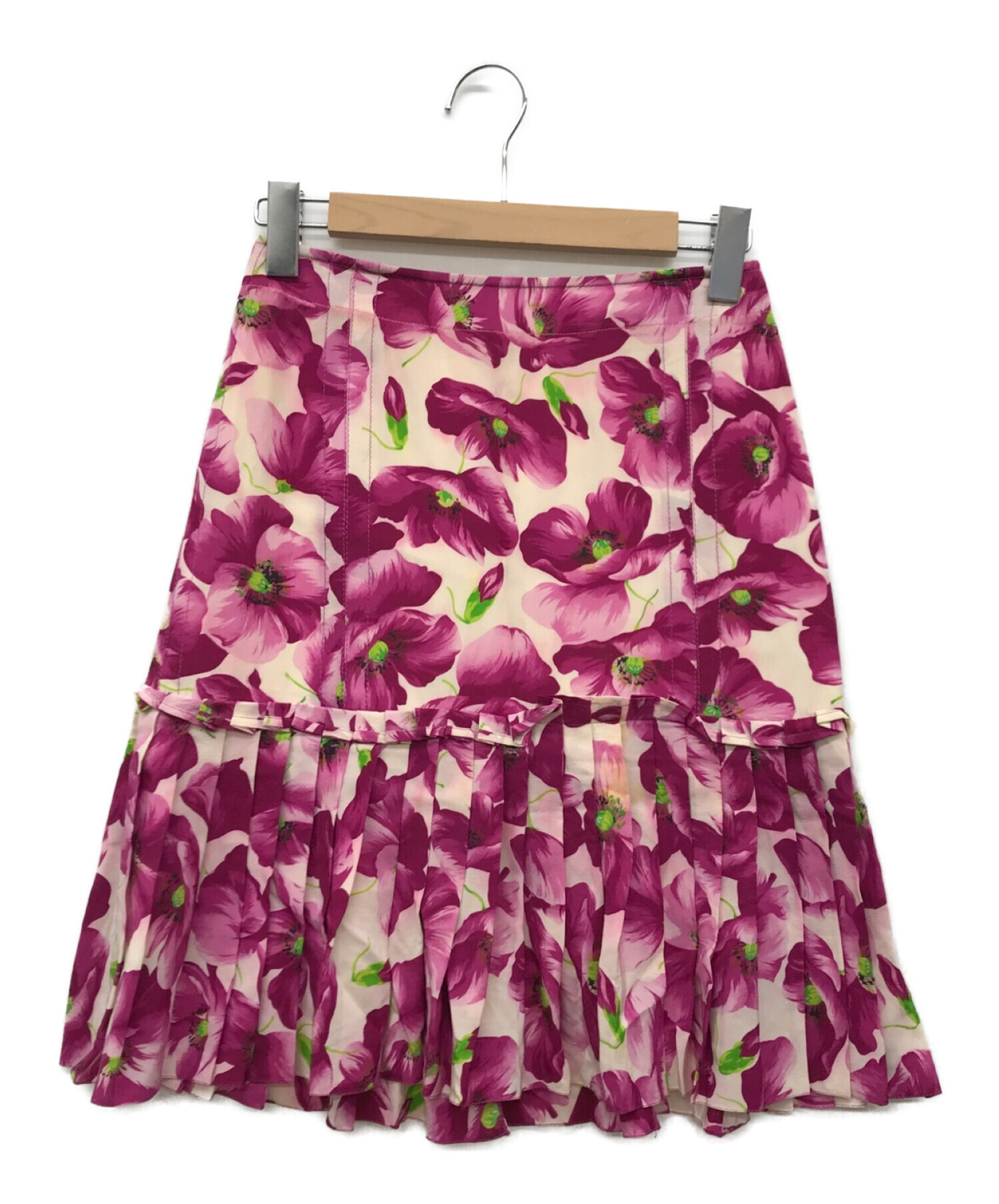 ドルチェ＆ガッバーナ　Dolce \u0026 Gabbana スカート真夏以外は履けます