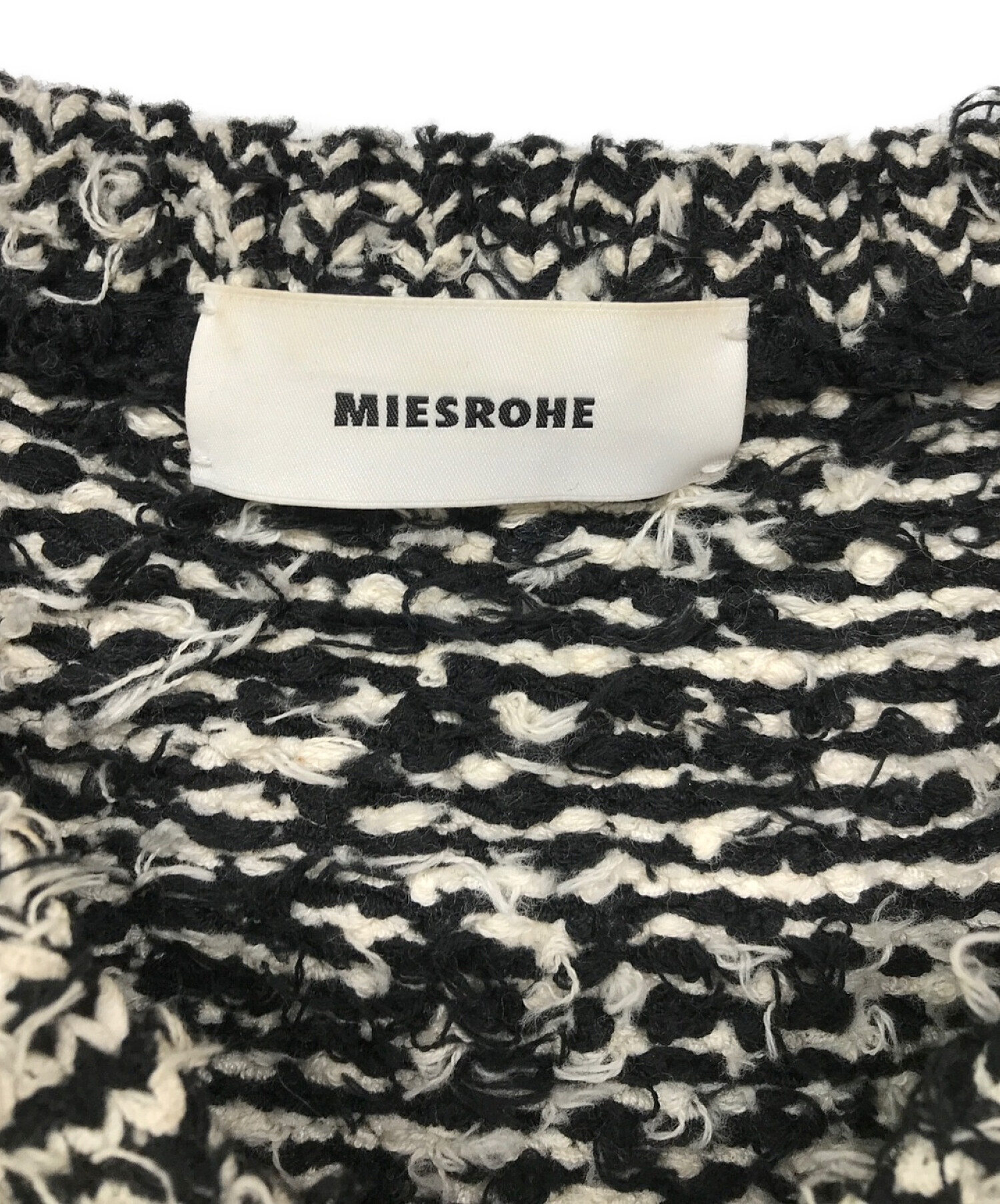 中古・古着通販】MIESROHE (ミースロエ) washableフラッフィーニットベスト ホワイト×ブラック  サイズ:ONESIZE｜ブランド・古着通販 トレファク公式【TREFAC FASHION】スマホサイト