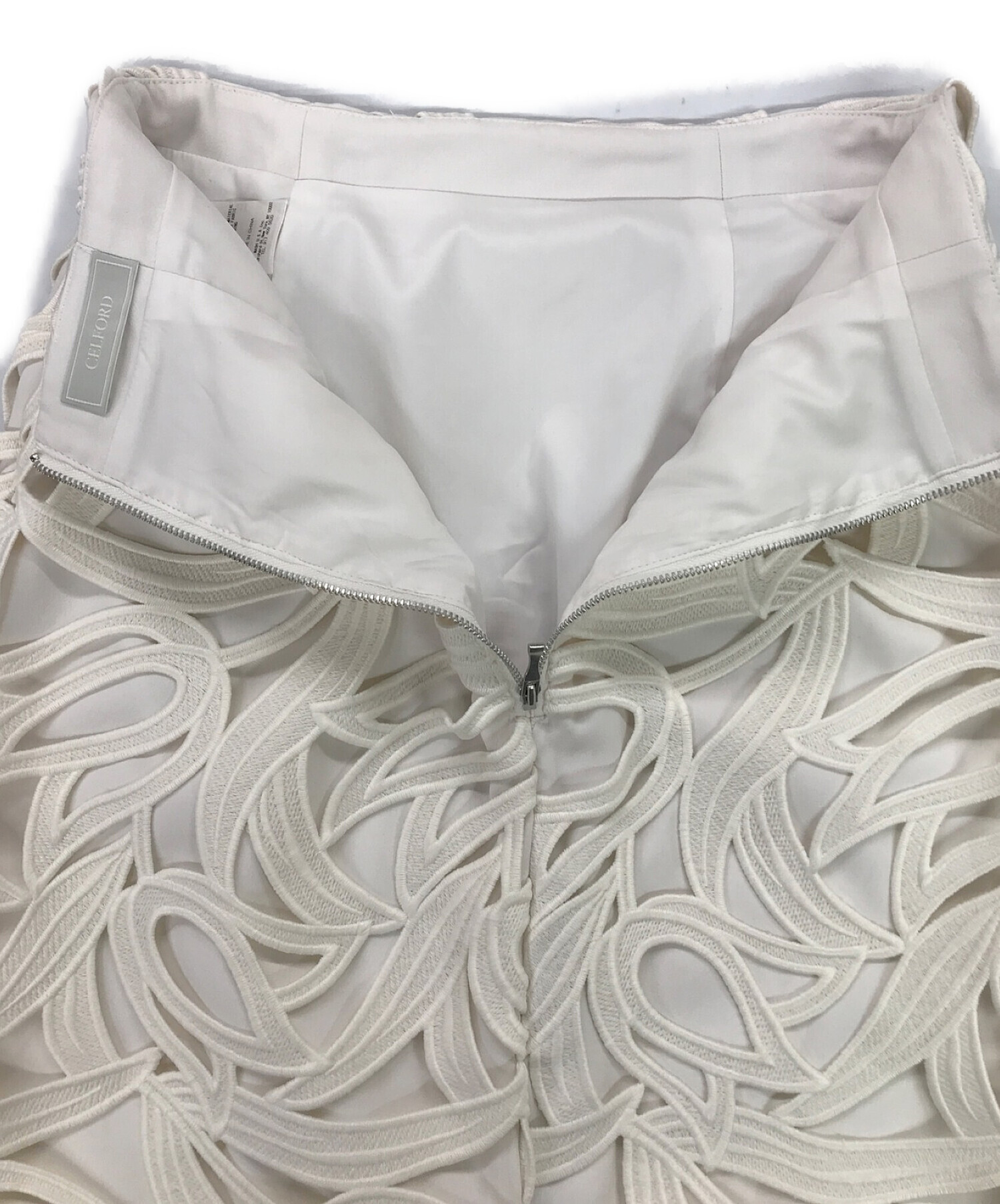 【CELFORD】チューリップレーススカート ホワイト 38サイズウエスト32cm