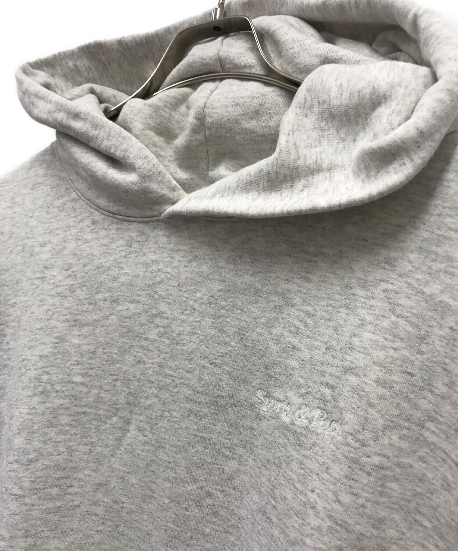 sporty&rich (スポーティアンドリッチ) クラシックロゴフーディ / CLASSIC LOGO HOODIE グレー サイズ:L